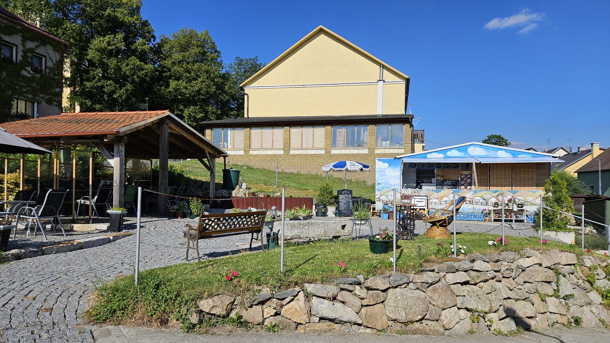 Zahradní bistro foto 1