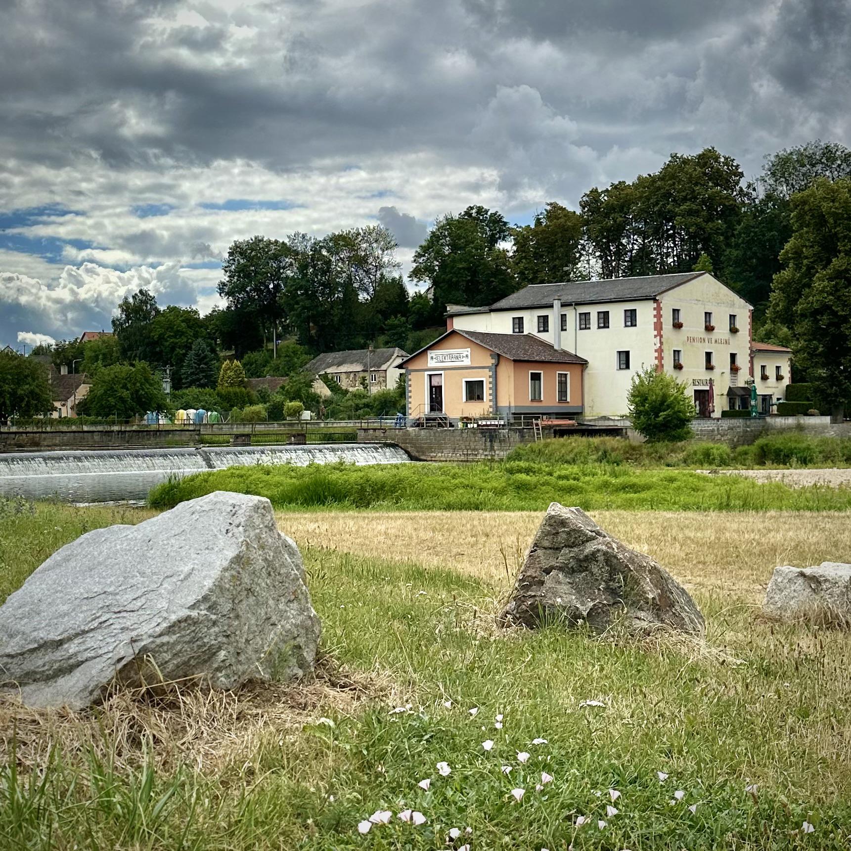 Restaurace - vinárna Ve Mlejně foto 2