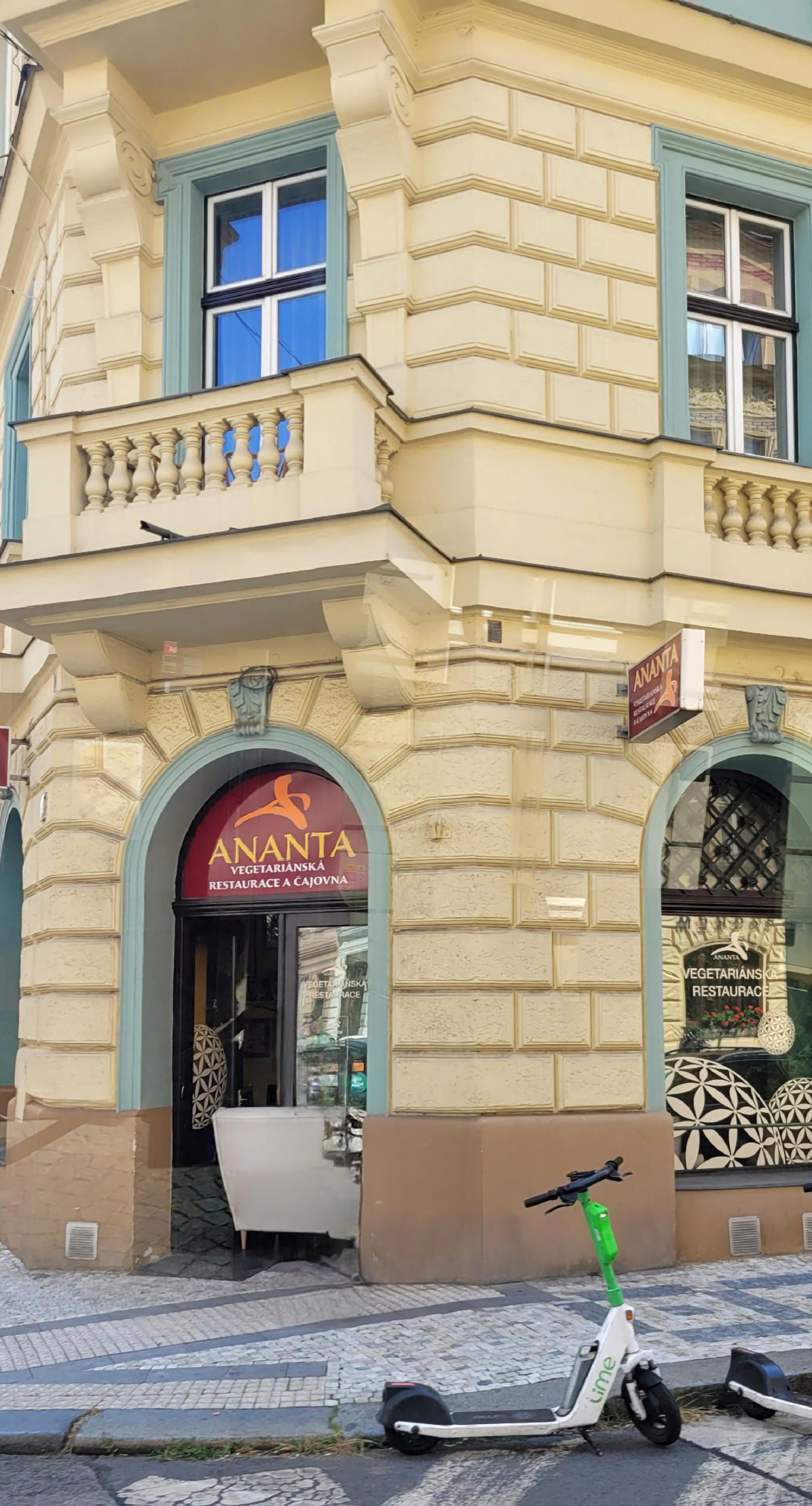 Vegetariánská restaurace a čajovna ANANTA foto 2