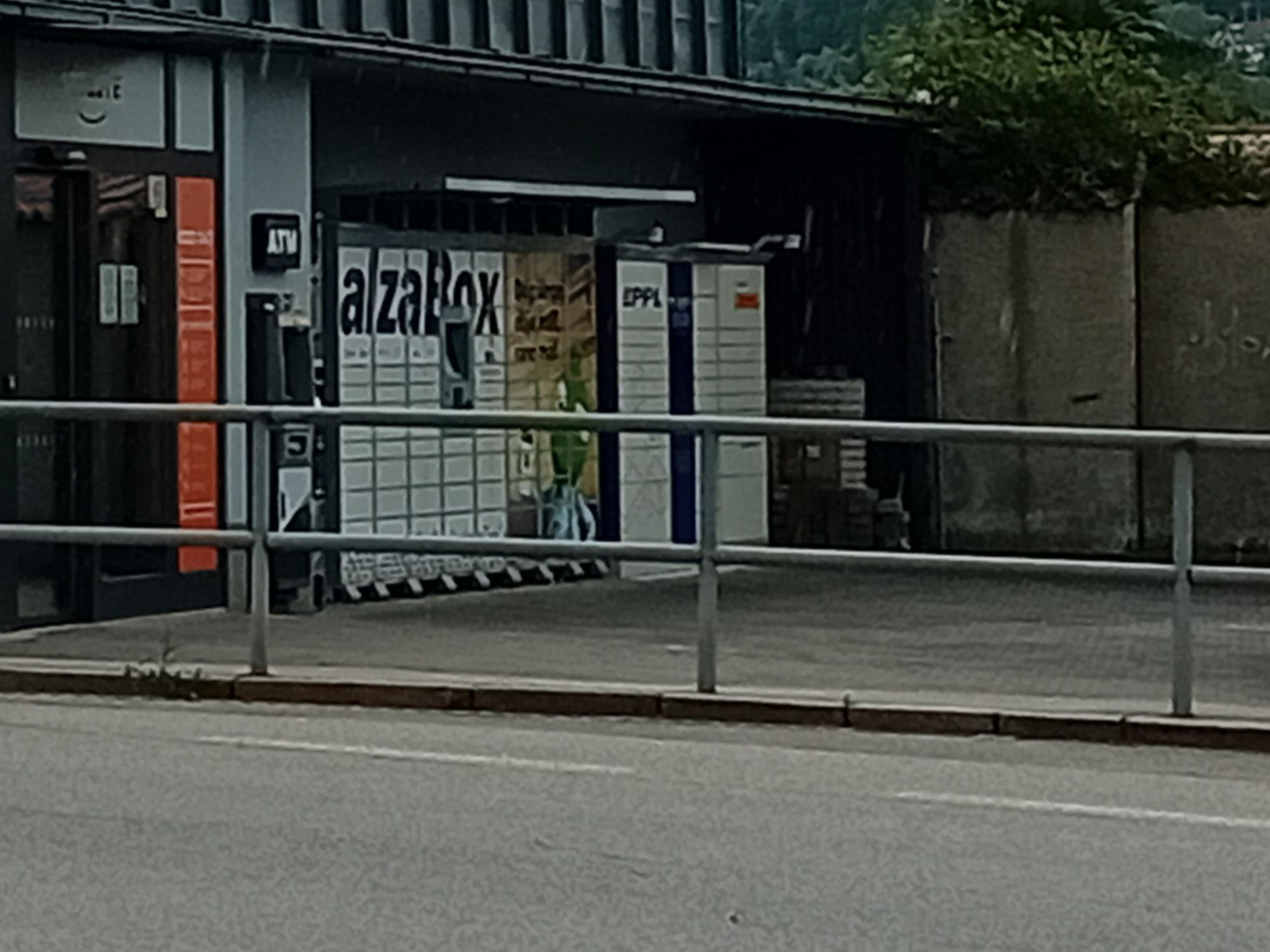 AlzaBox foto 2