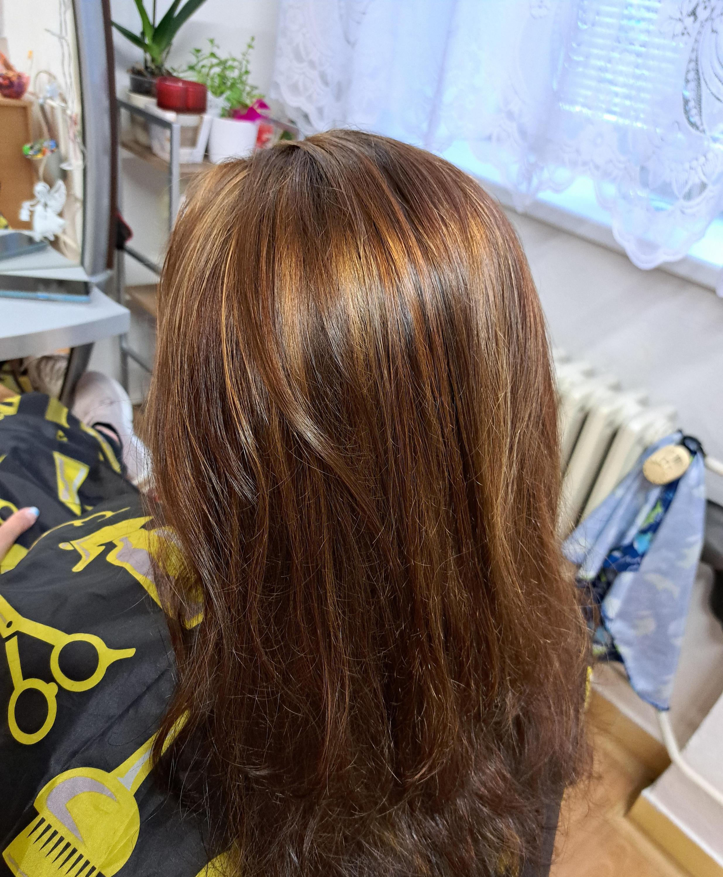 Barvení vlasů tón v tónu