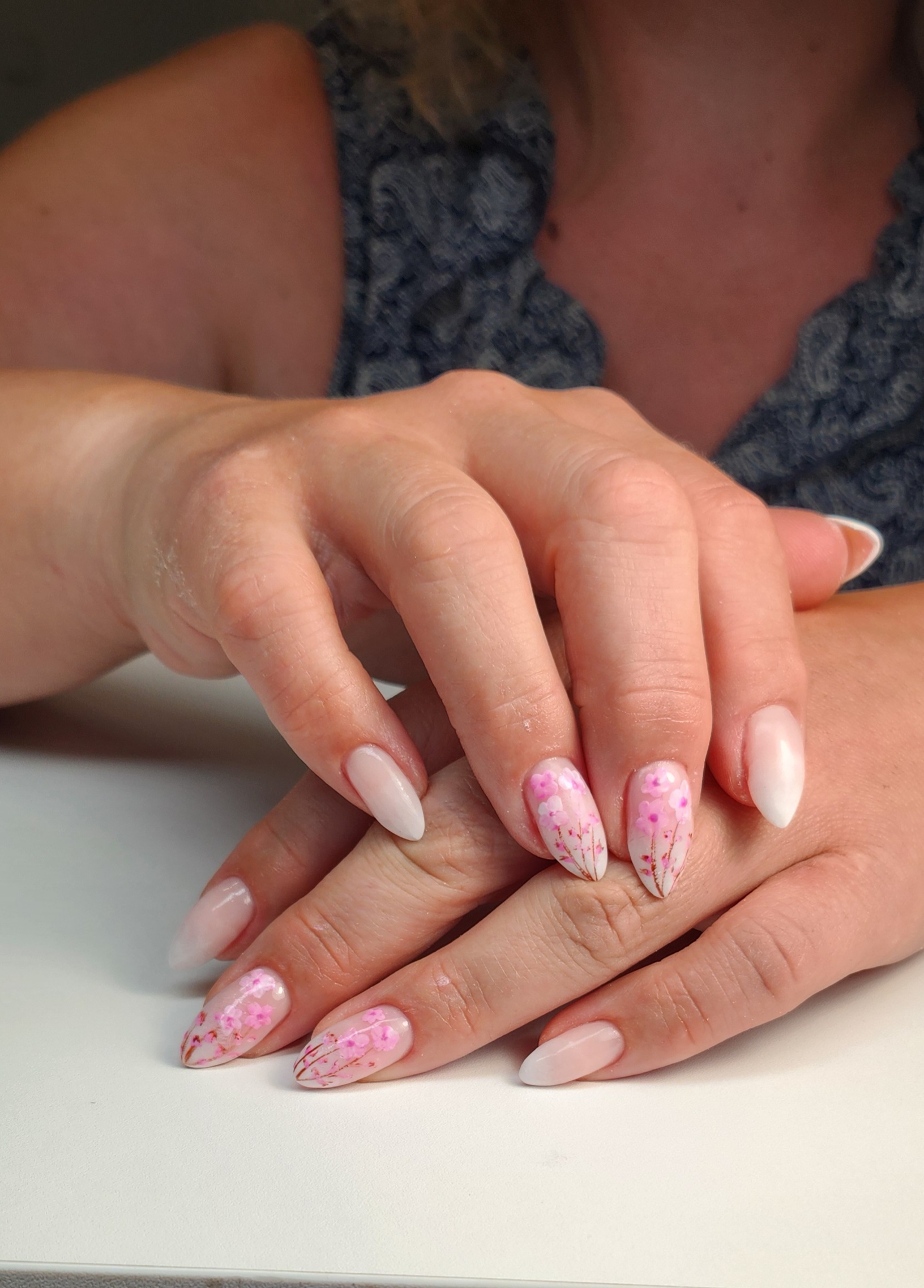 Moni nails - modeláž nehtů a pedikúra foto 5