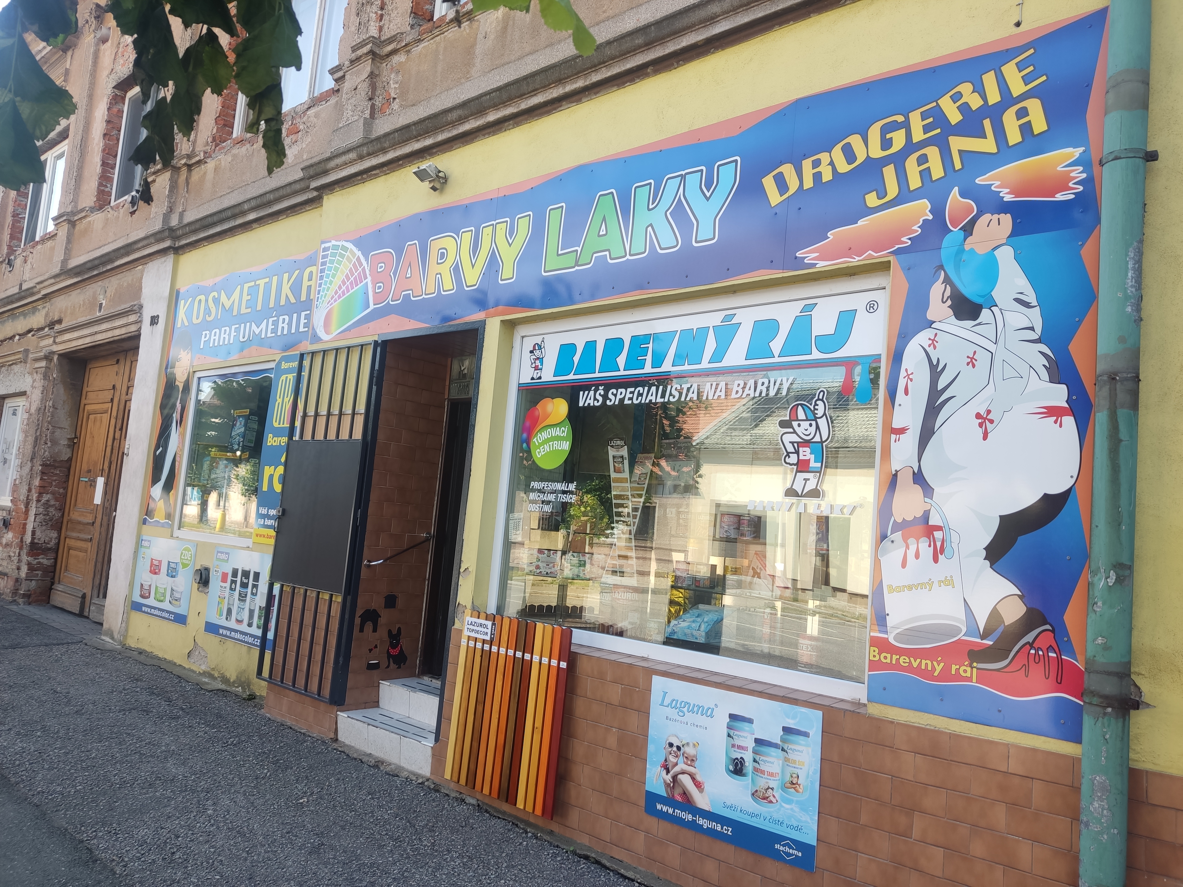 Barvy laky Jana Ladmová foto 2