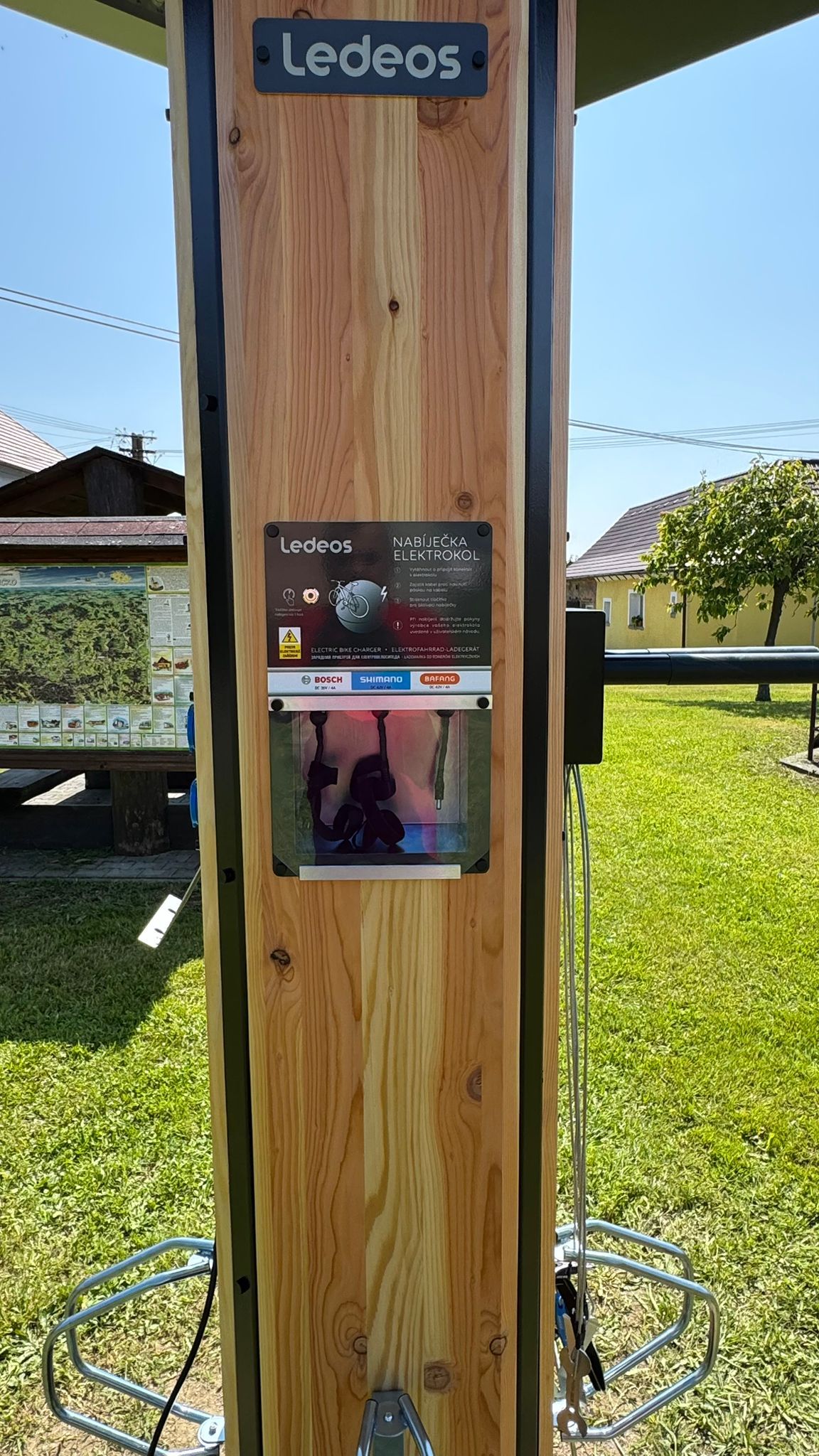 Multifunkční dobíjecí stanice Velký Malahov foto 2