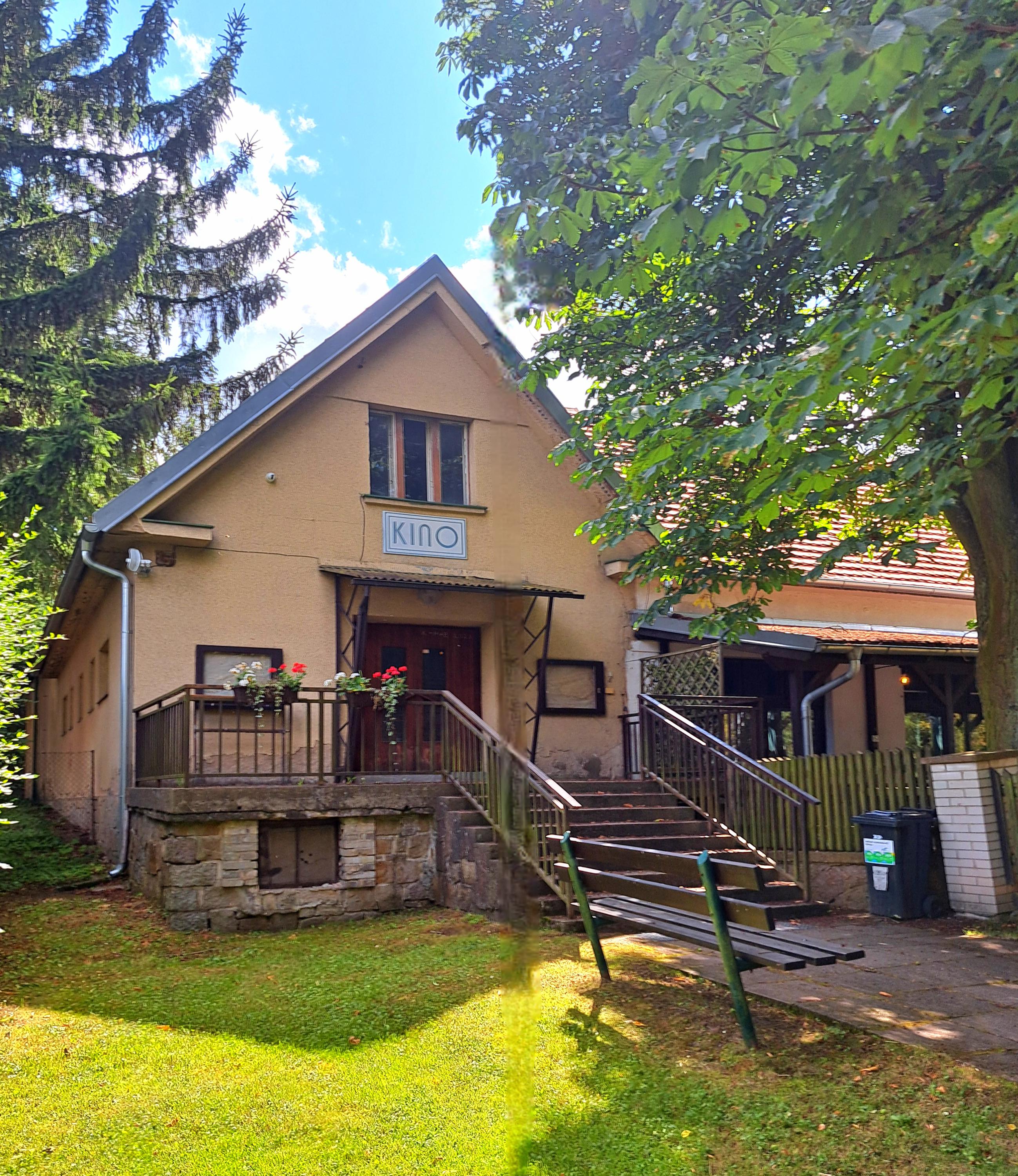 Kino Jevany foto 2