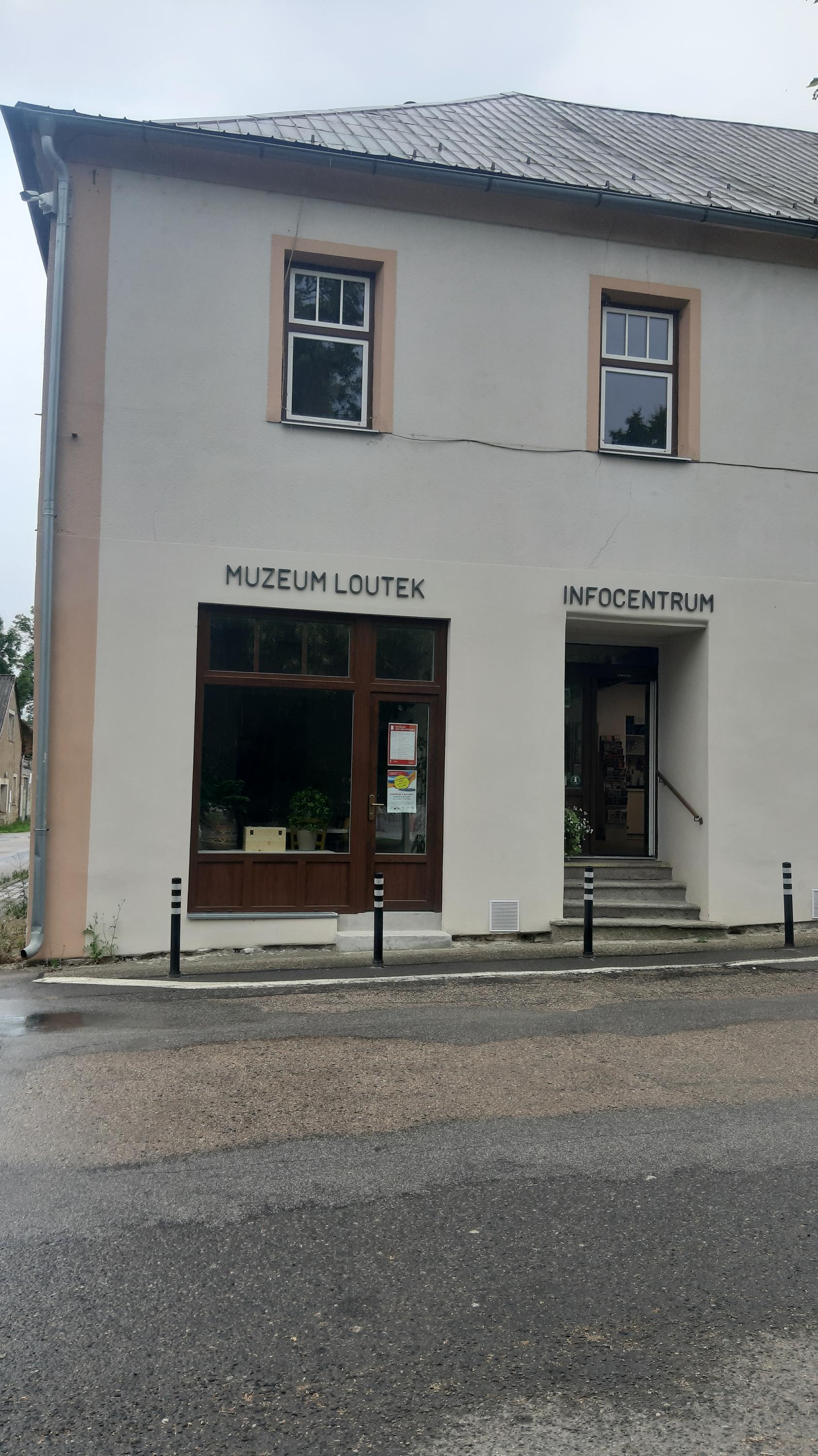 Muzeum loutek na dlouhých nitích foto 4