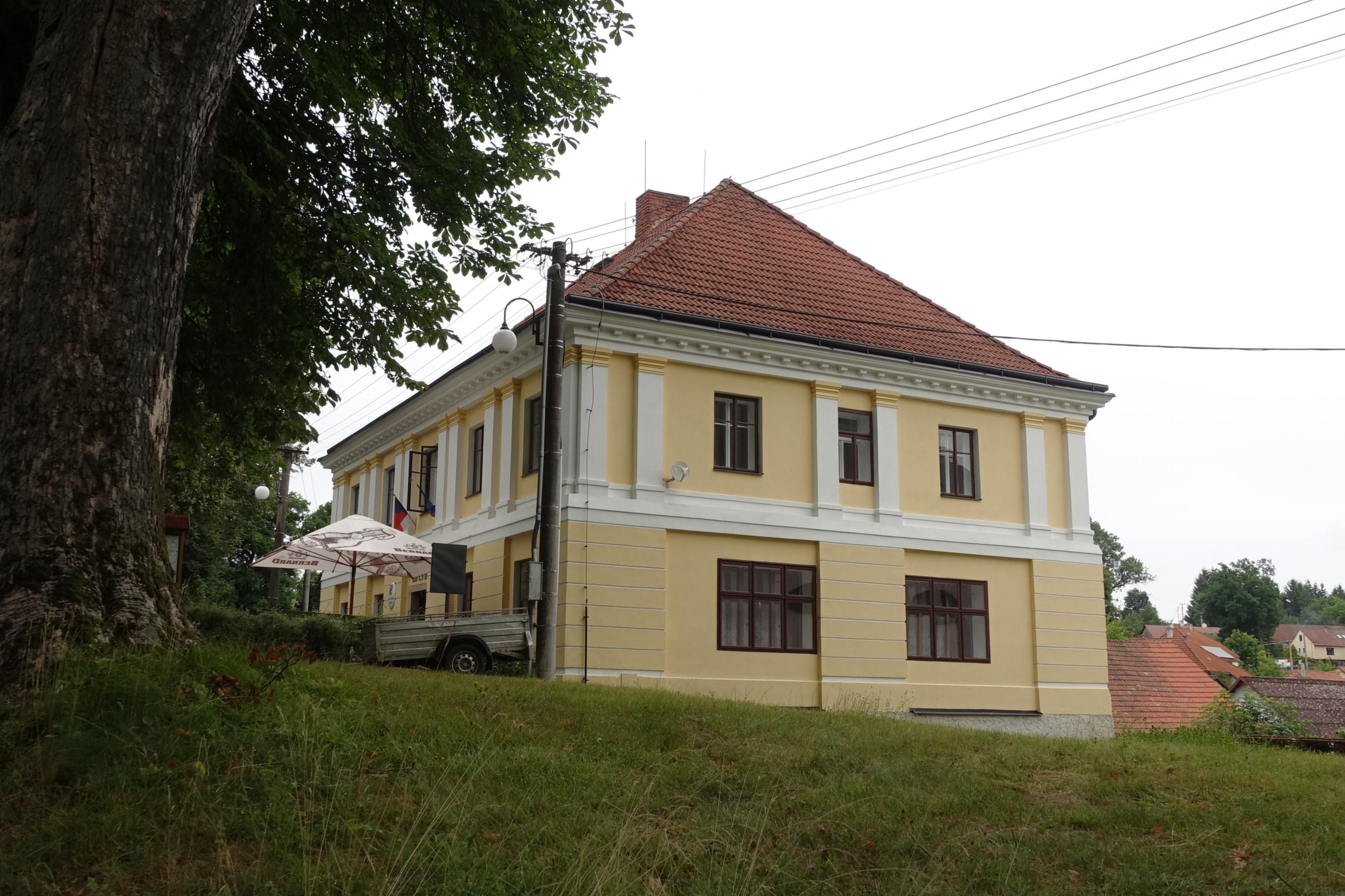 Těchobuz - obecní úřad foto 3