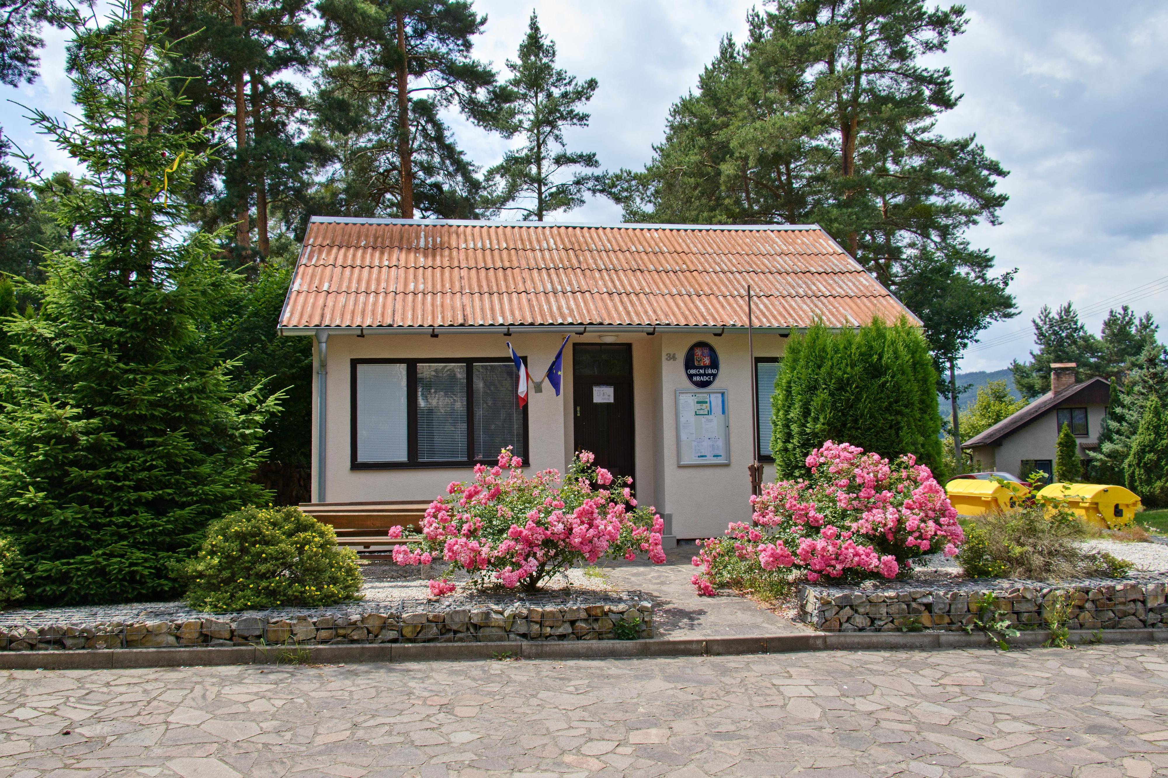 Hradce - obecní úřad