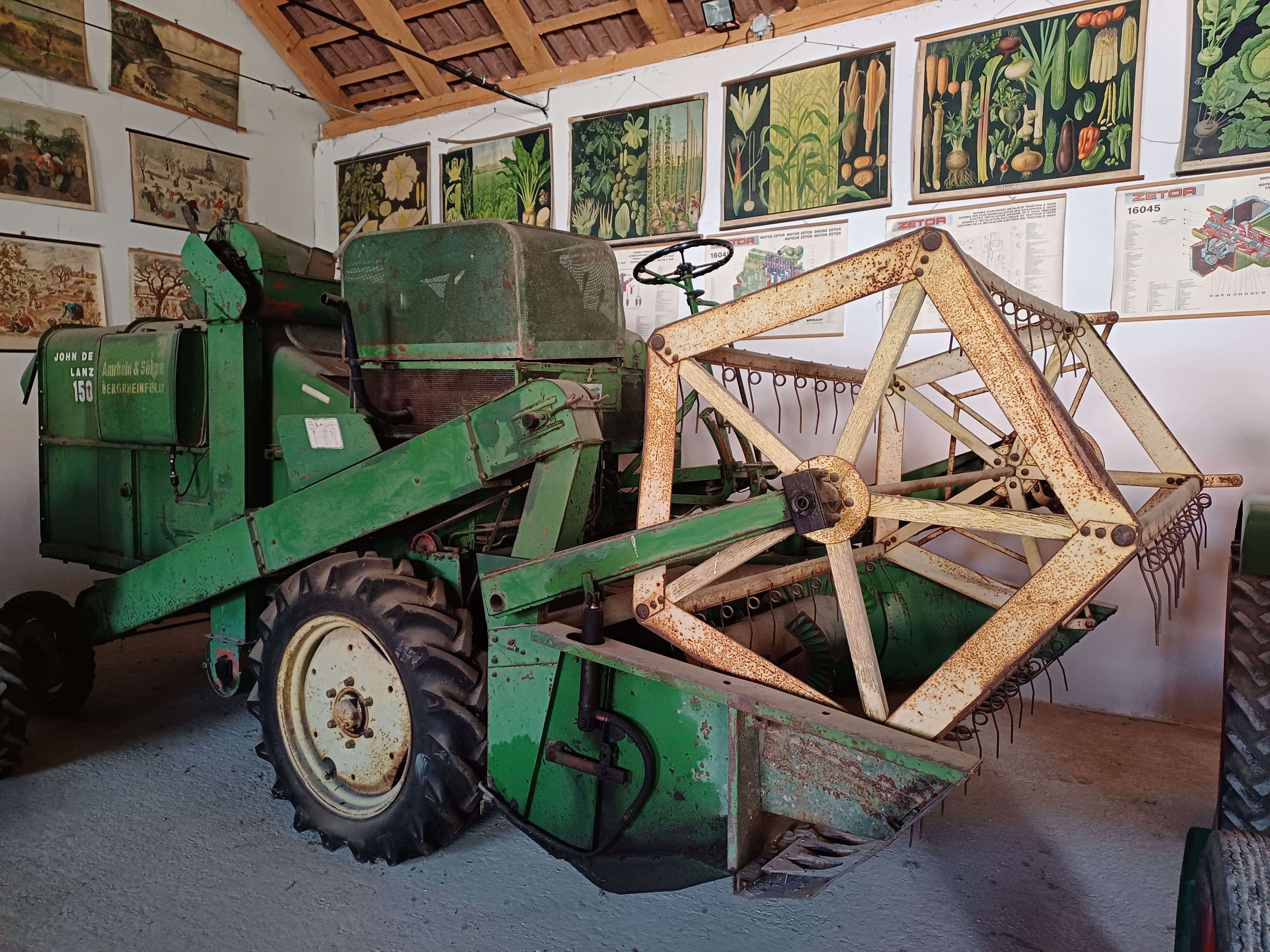 Muzeum traktorů a zemědělské techniky Chotouň foto 3