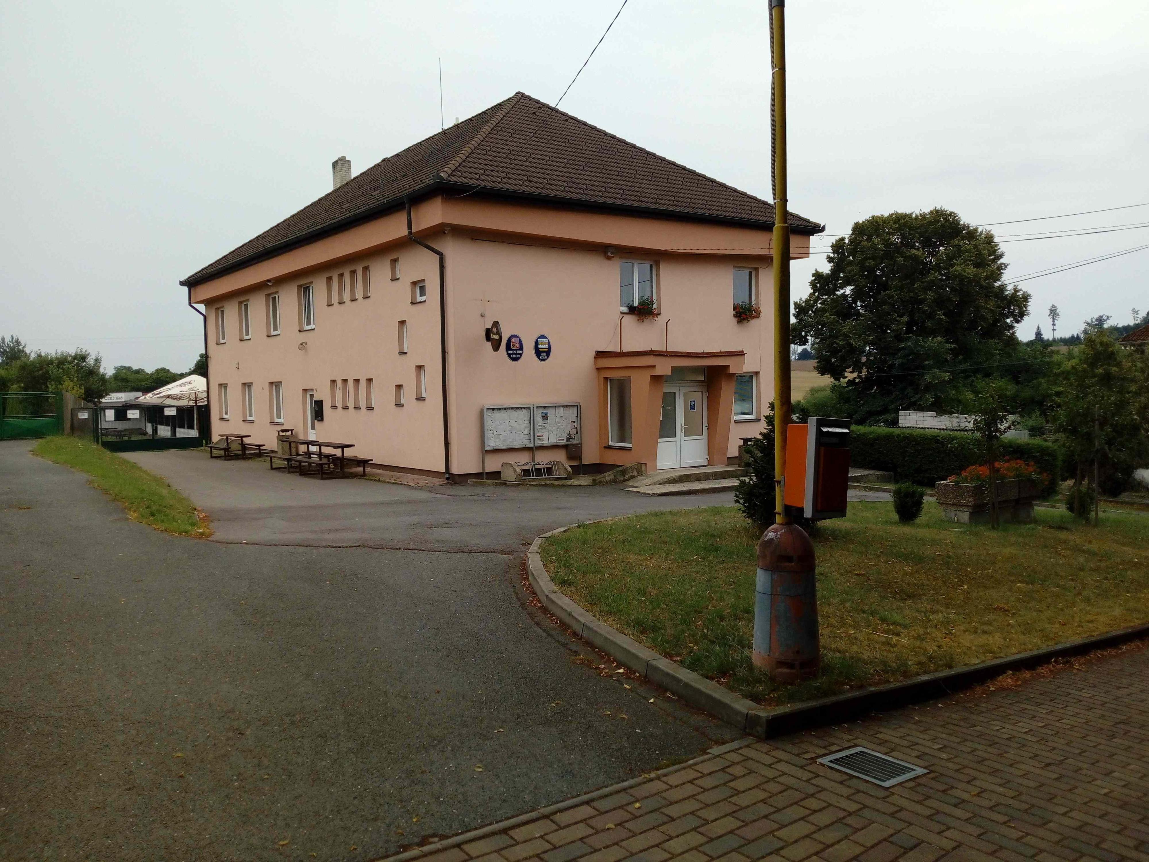 Keblov - obecní úřad foto 4
