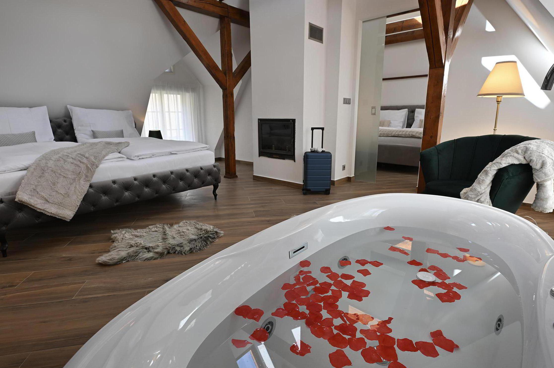 Kaiserstein Palace Apartments