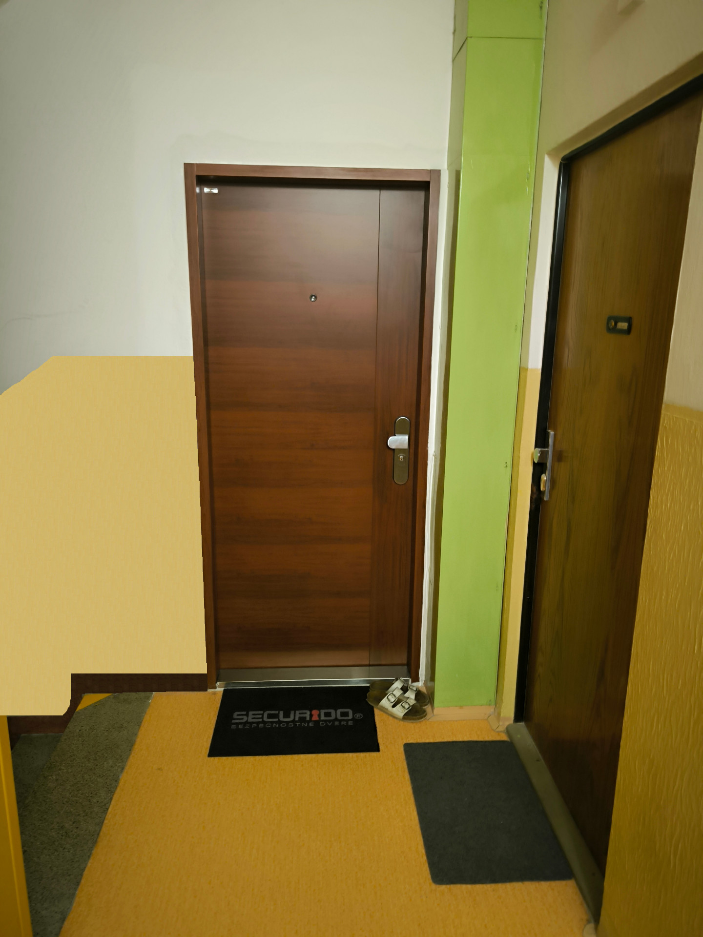 SECURIDOORS - bezpečnostní bytové dveře foto 3