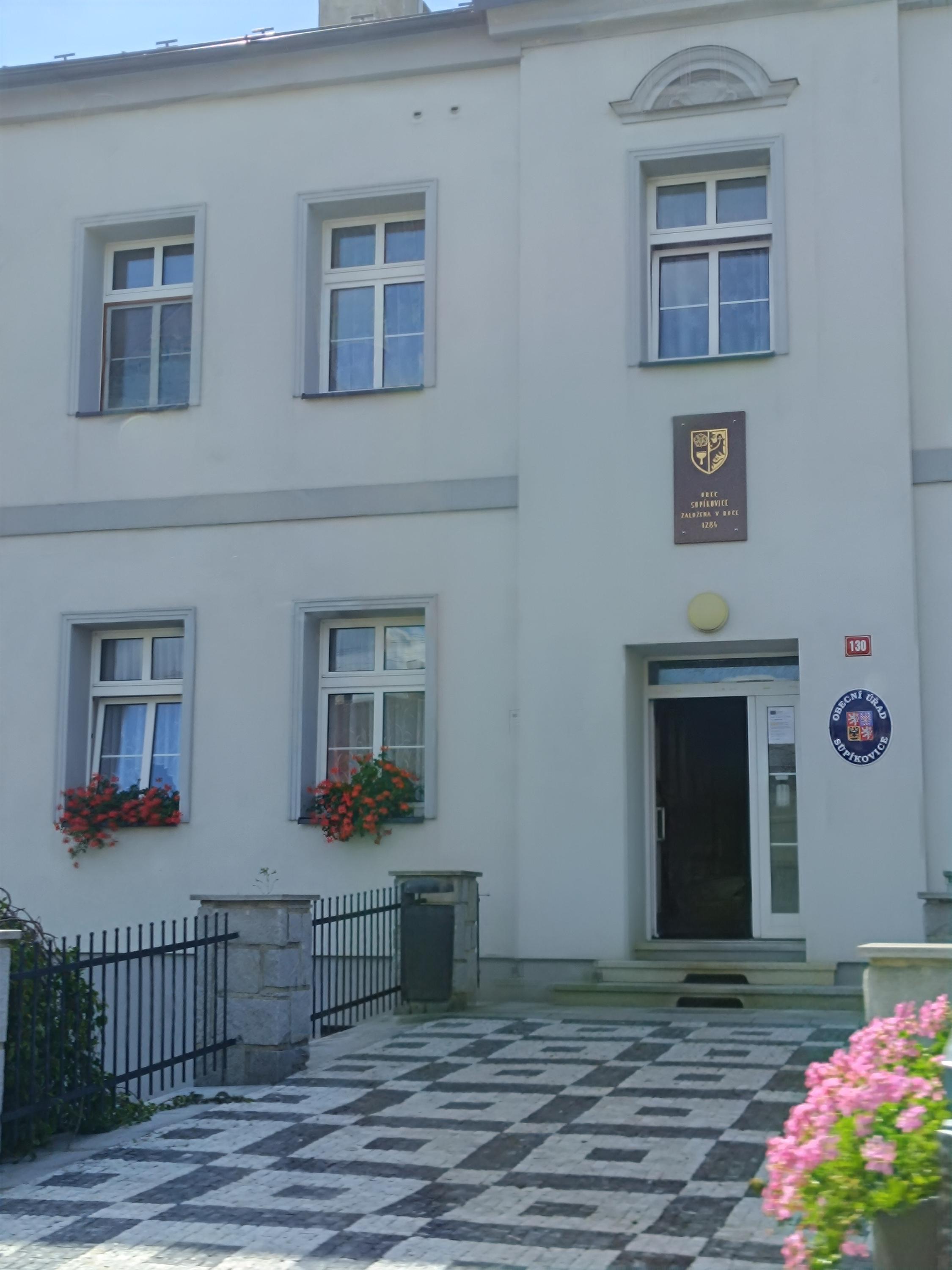 Supíkovice - obecní úřad foto 2