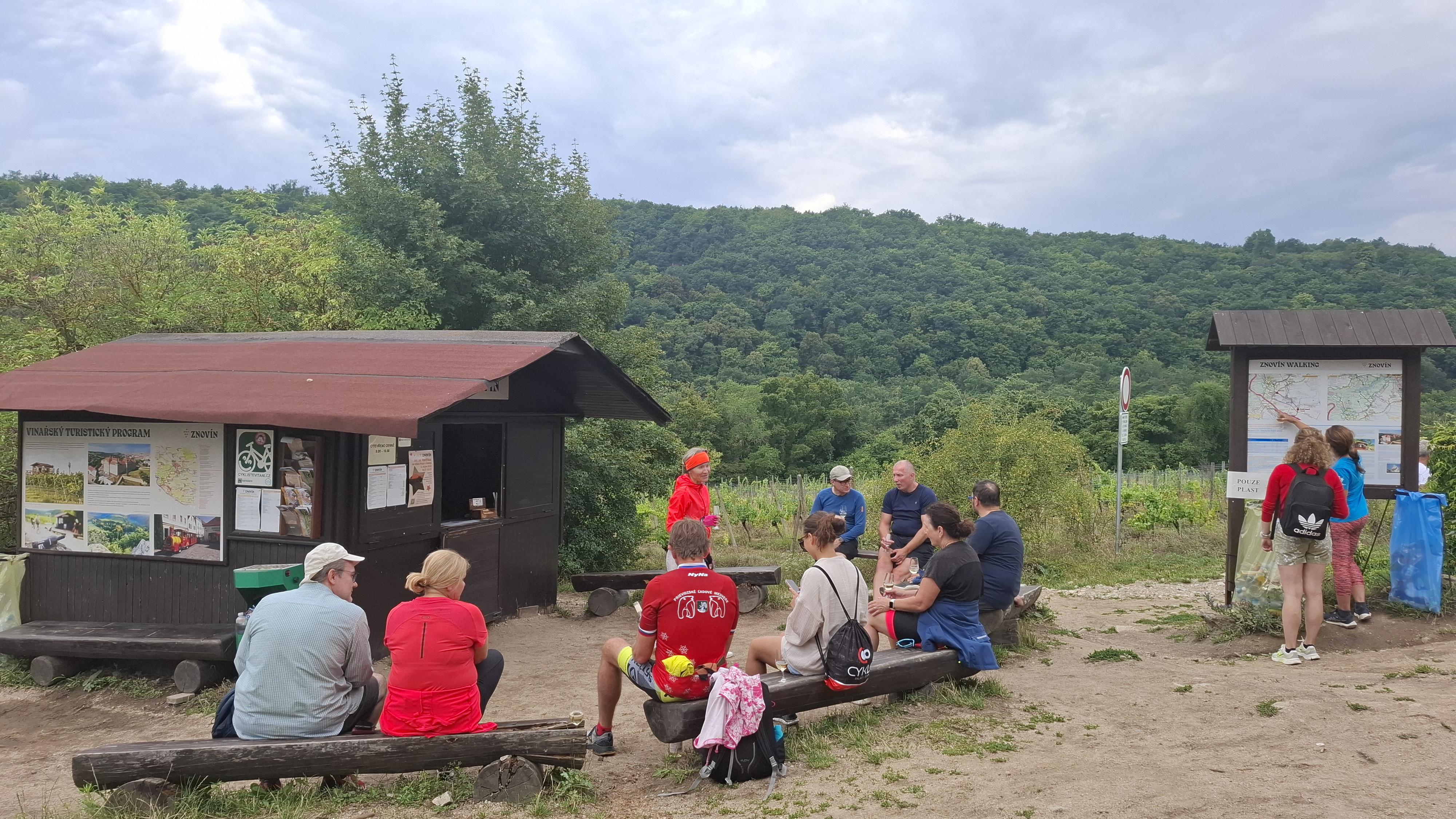 Znovín Znojmo - Ochutnávkový stánek Šobes foto 3