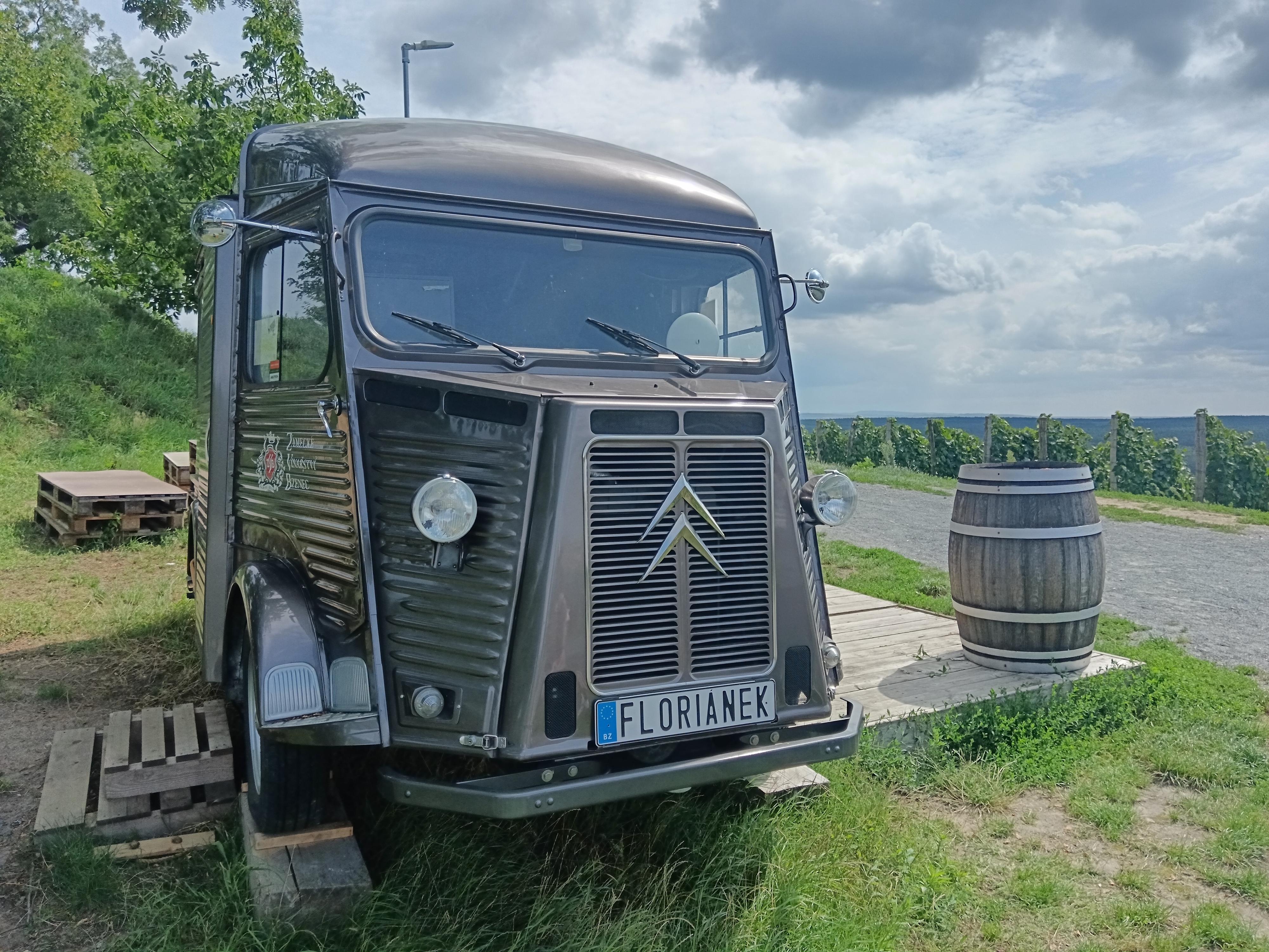 Vinný bar Široko daleko foto 6