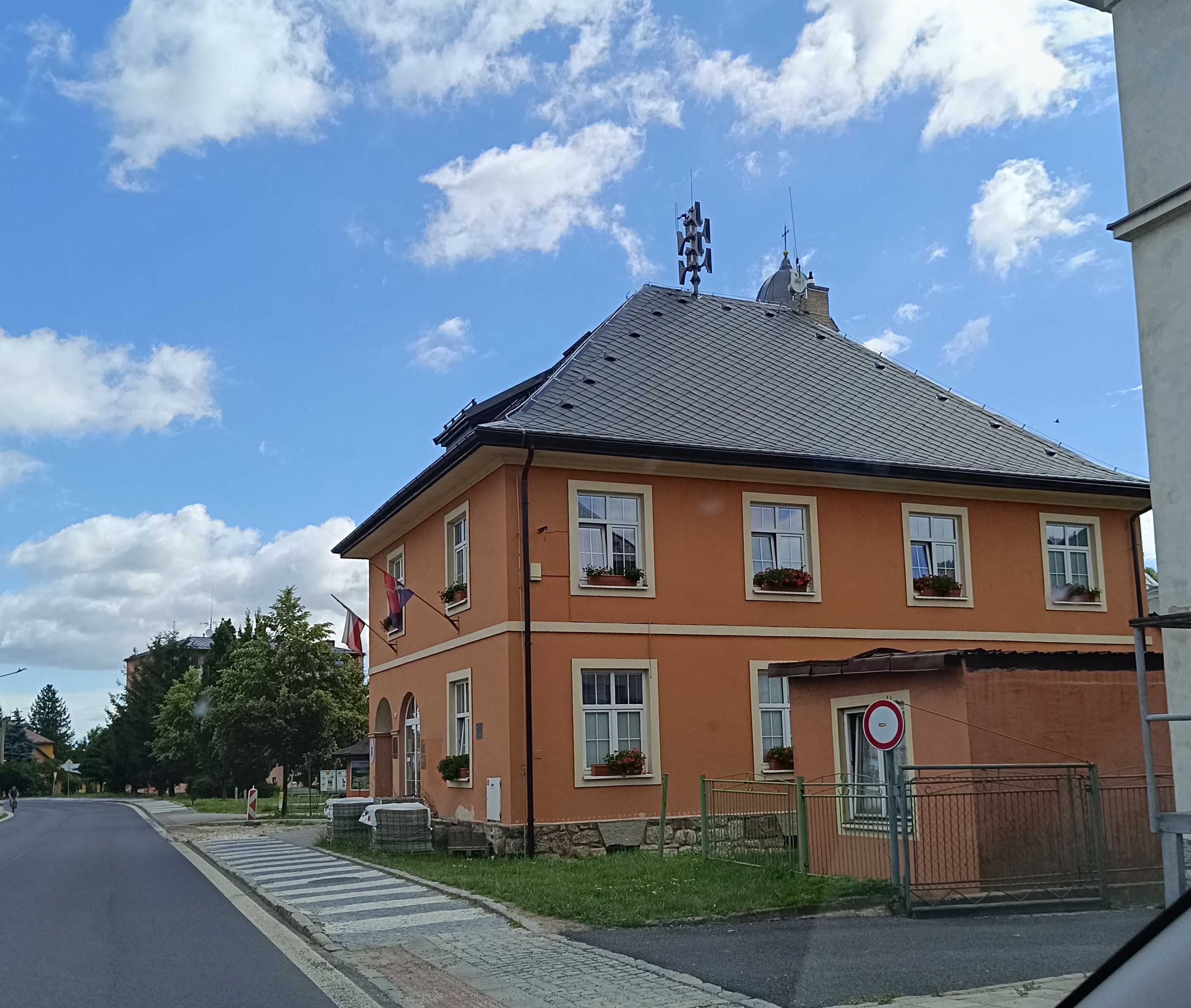 Česká Ves - obecní úřad foto 3