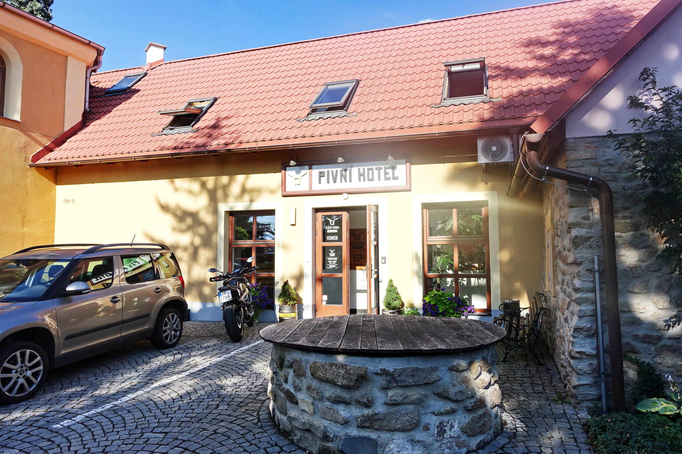 Pivní hotel Zlatá kráva foto 2