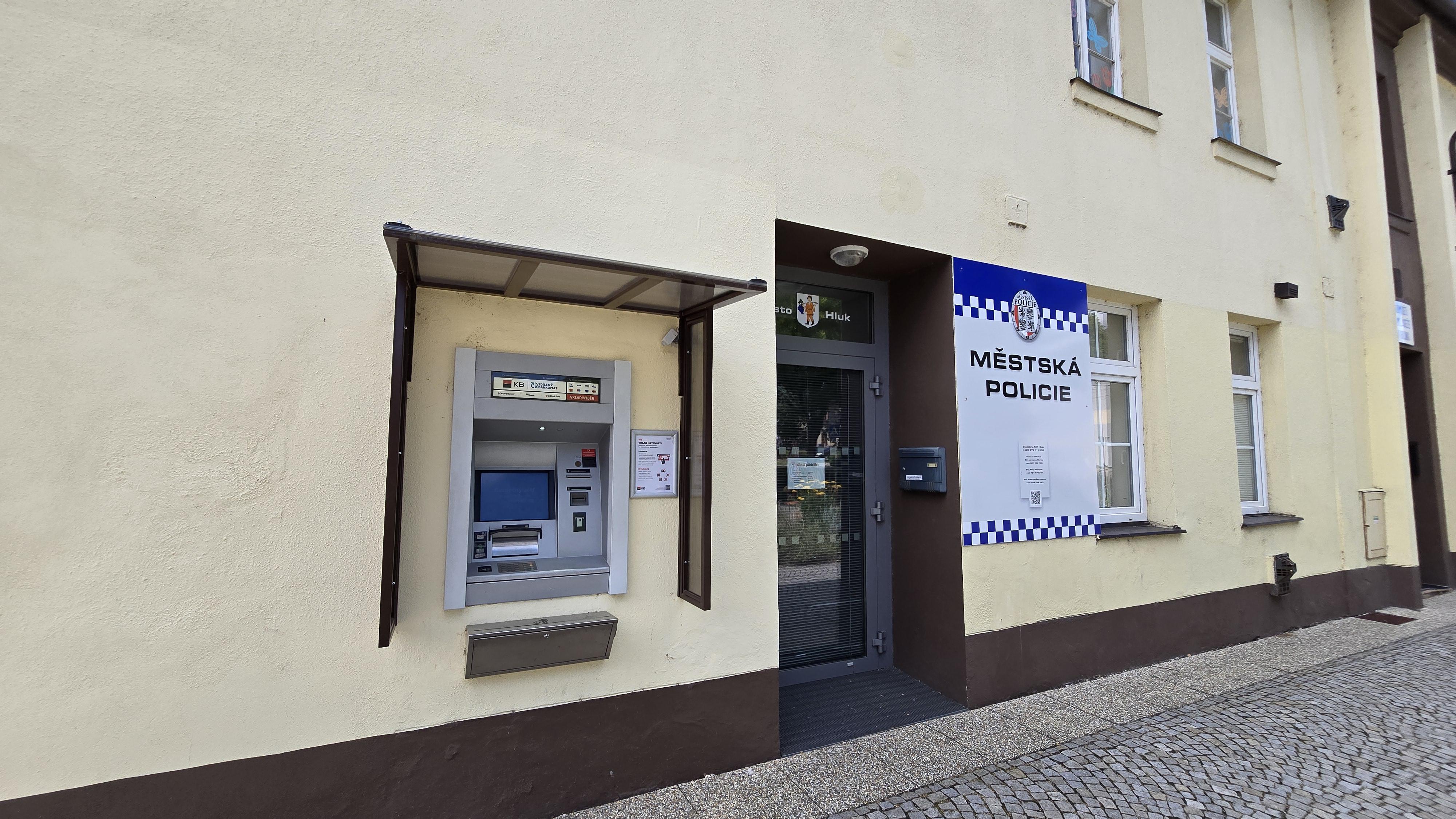 Bankomat Komerční banky foto 2