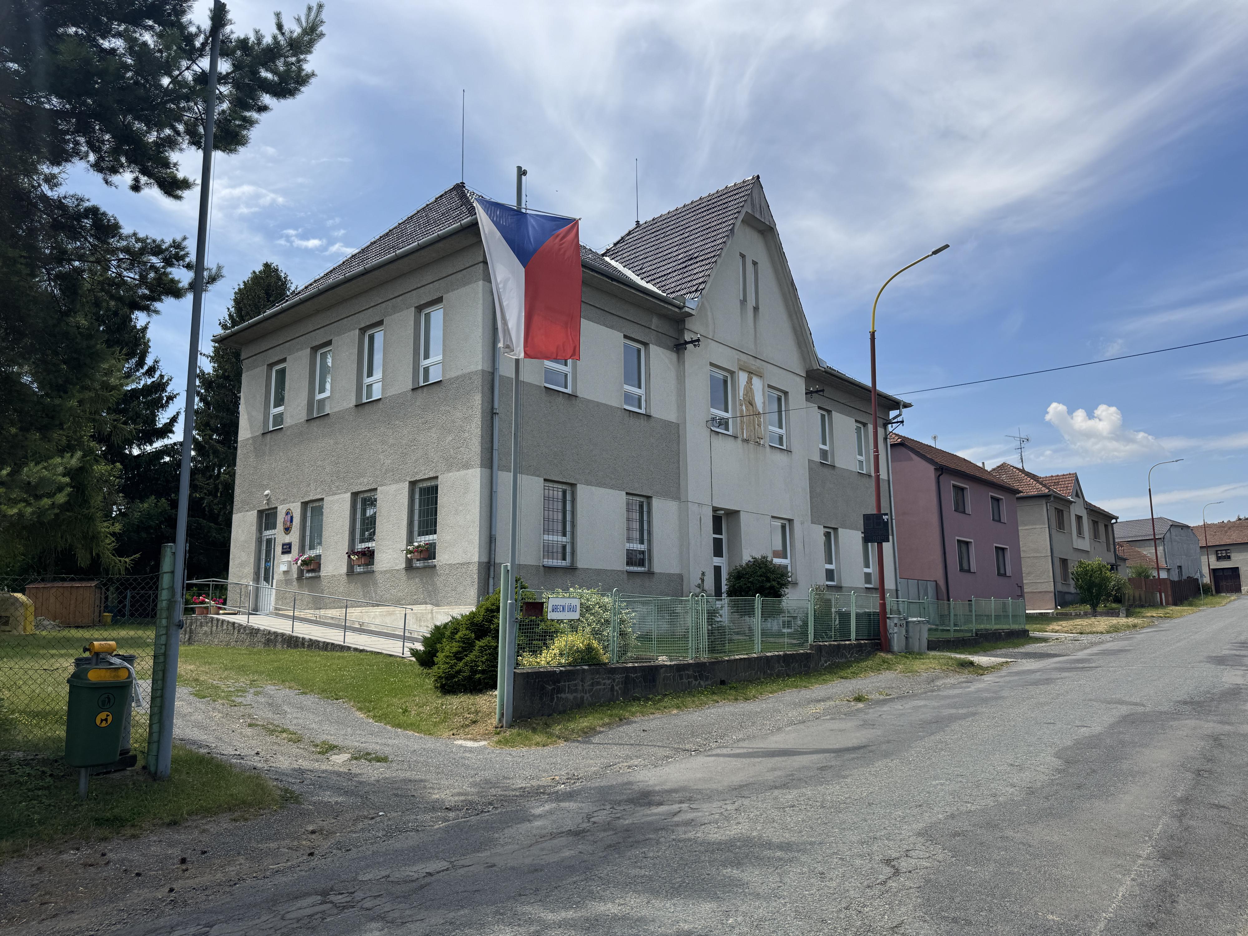 Prostějovičky - obecní úřad foto 2