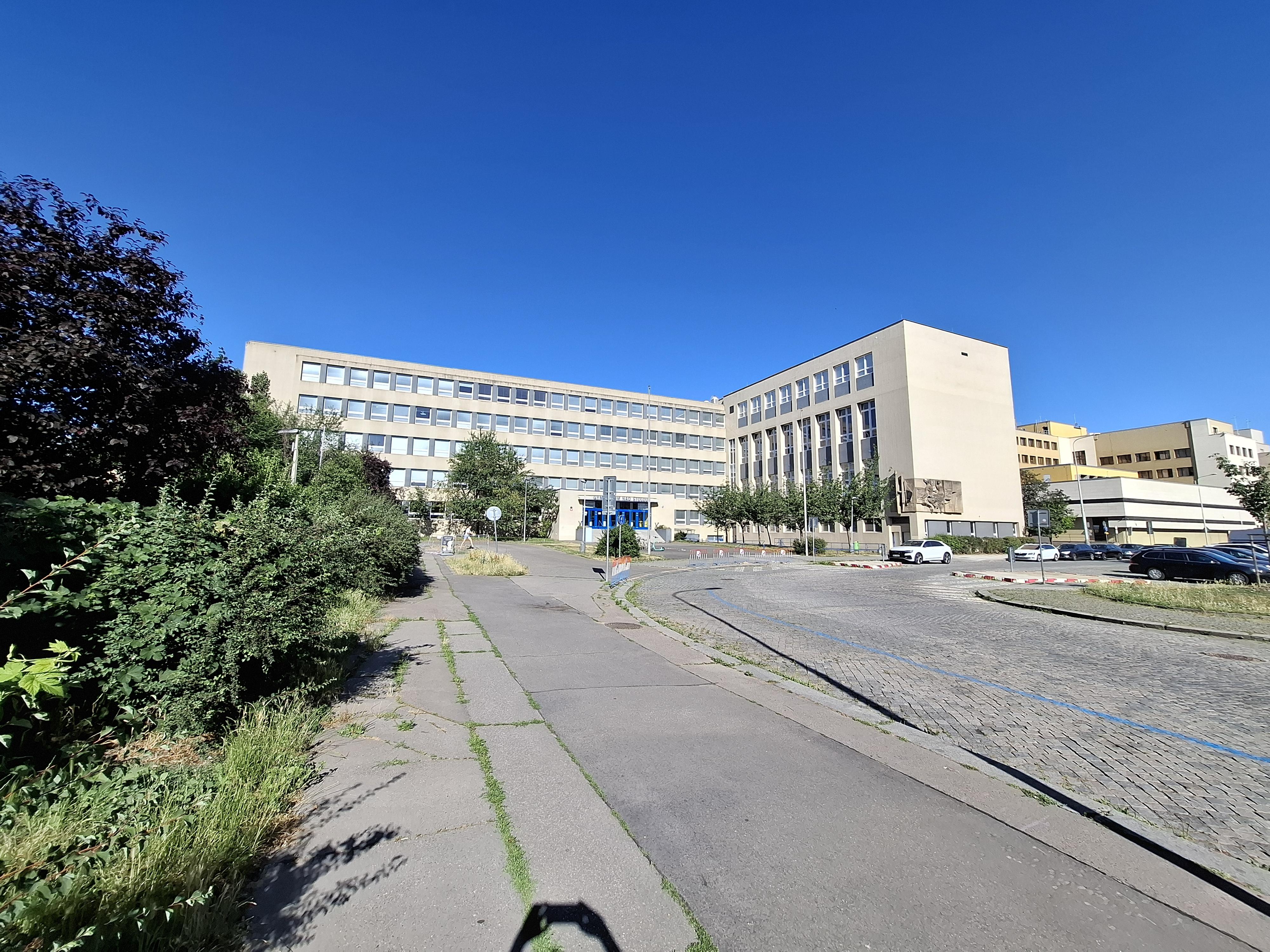 Gymnázium Praha 7, Nad Štolou foto 4