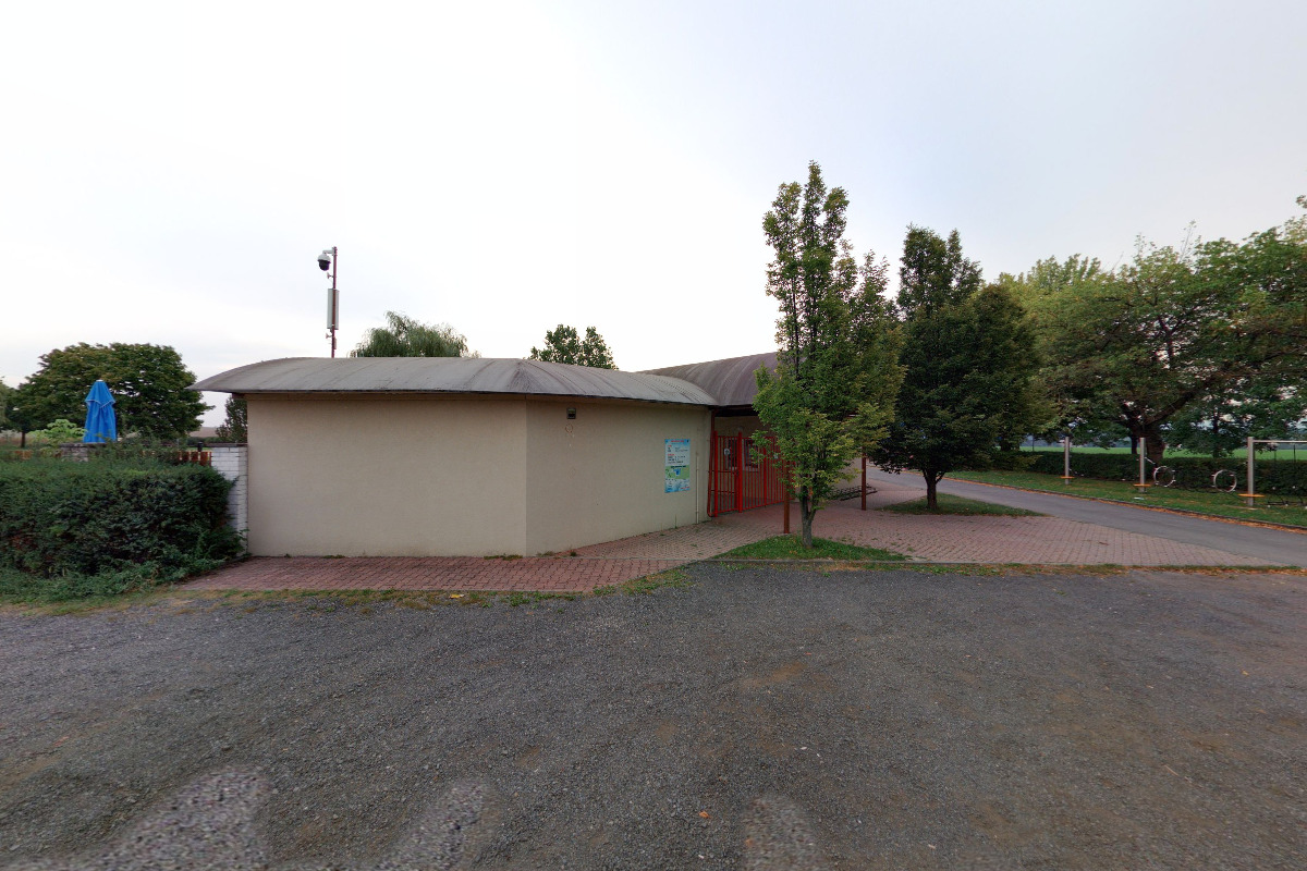 Zmrzlinový stánek na koupališti foto 2