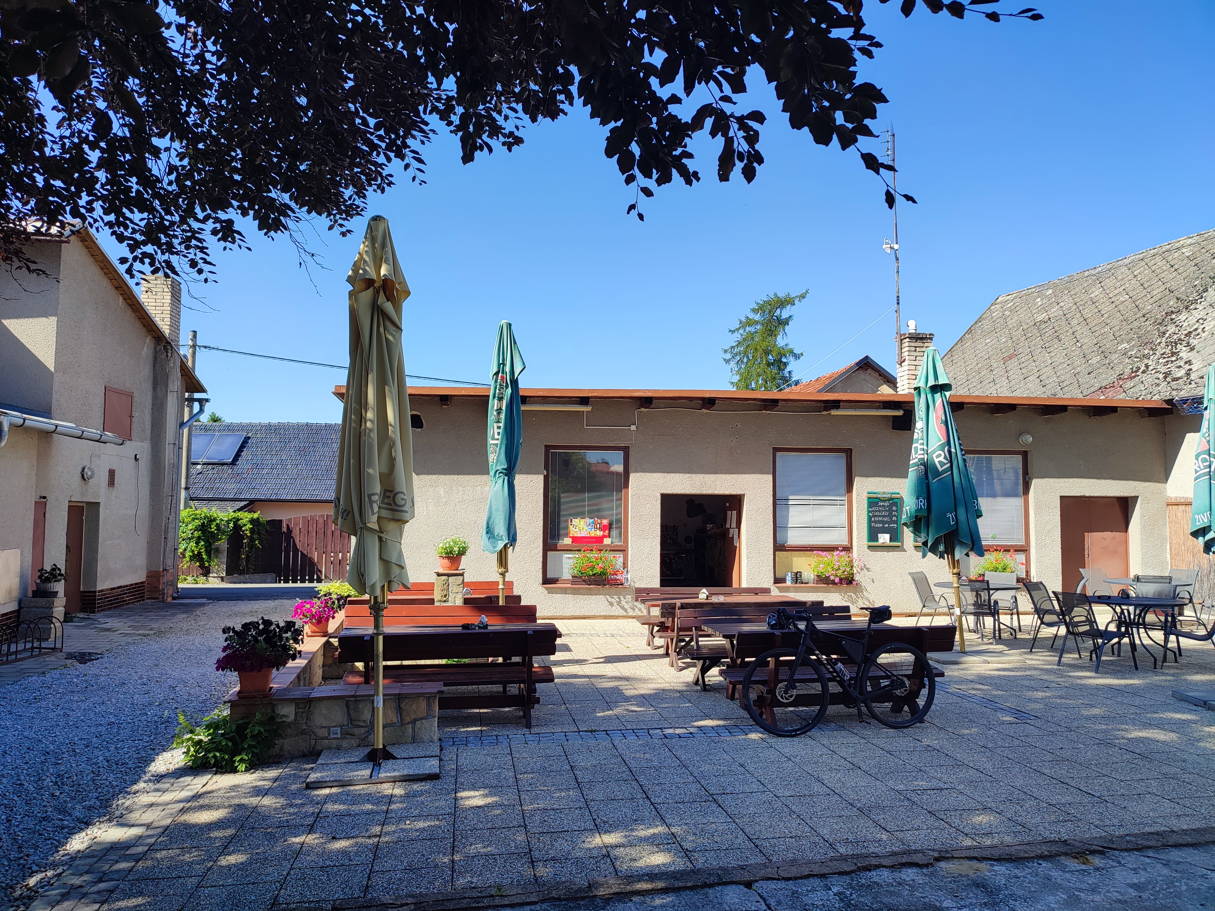 Letní zahrádka Za vodou