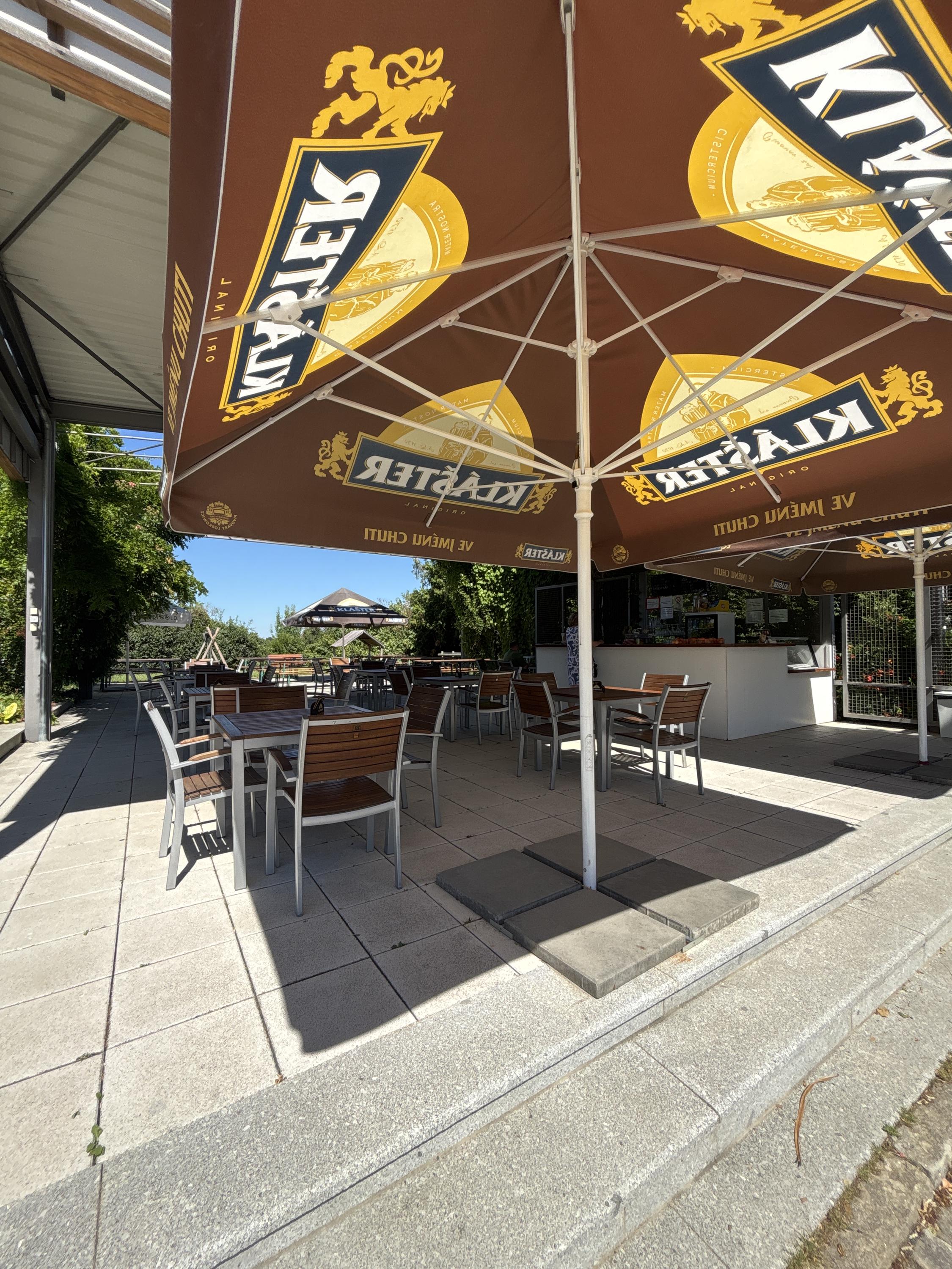 Bar na kolonádě foto 2