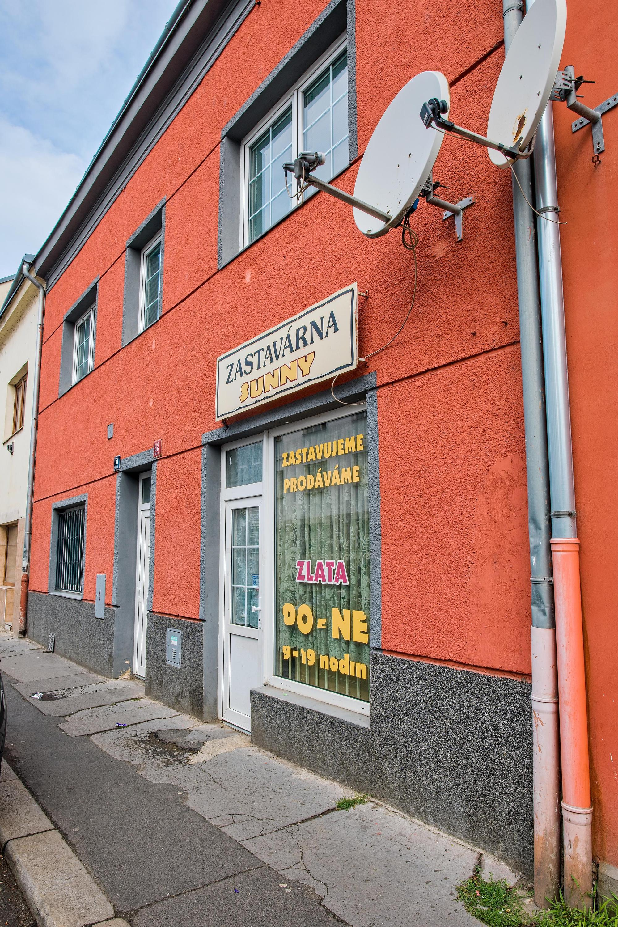 ZASTÁVÁRNA - SUNNY foto 2
