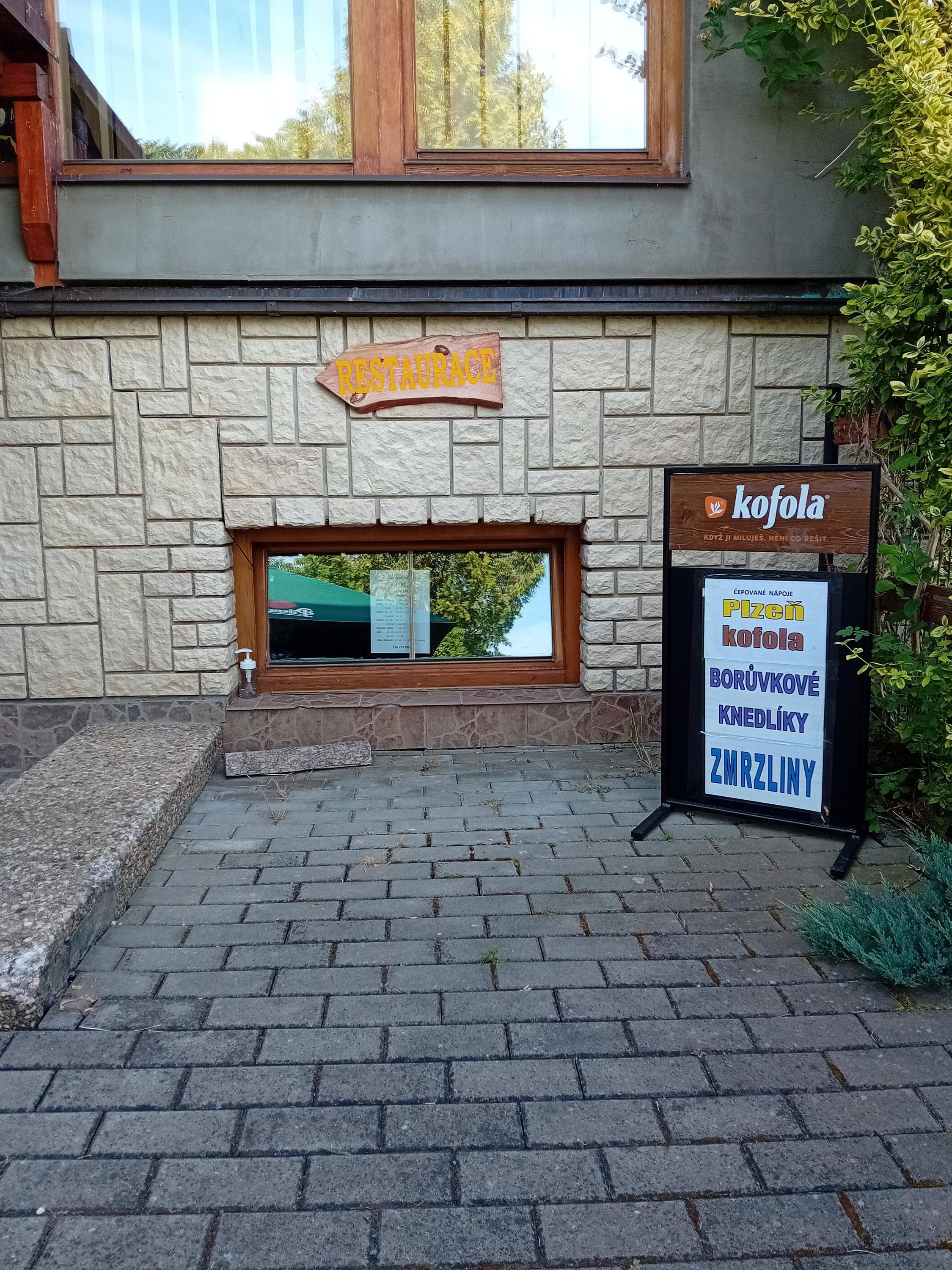 Restaurace U Ládi foto 3