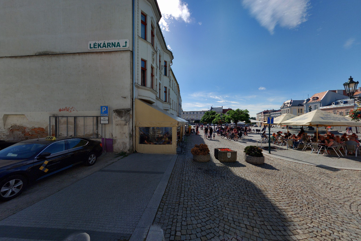 Raiffeisenbank - bankomat