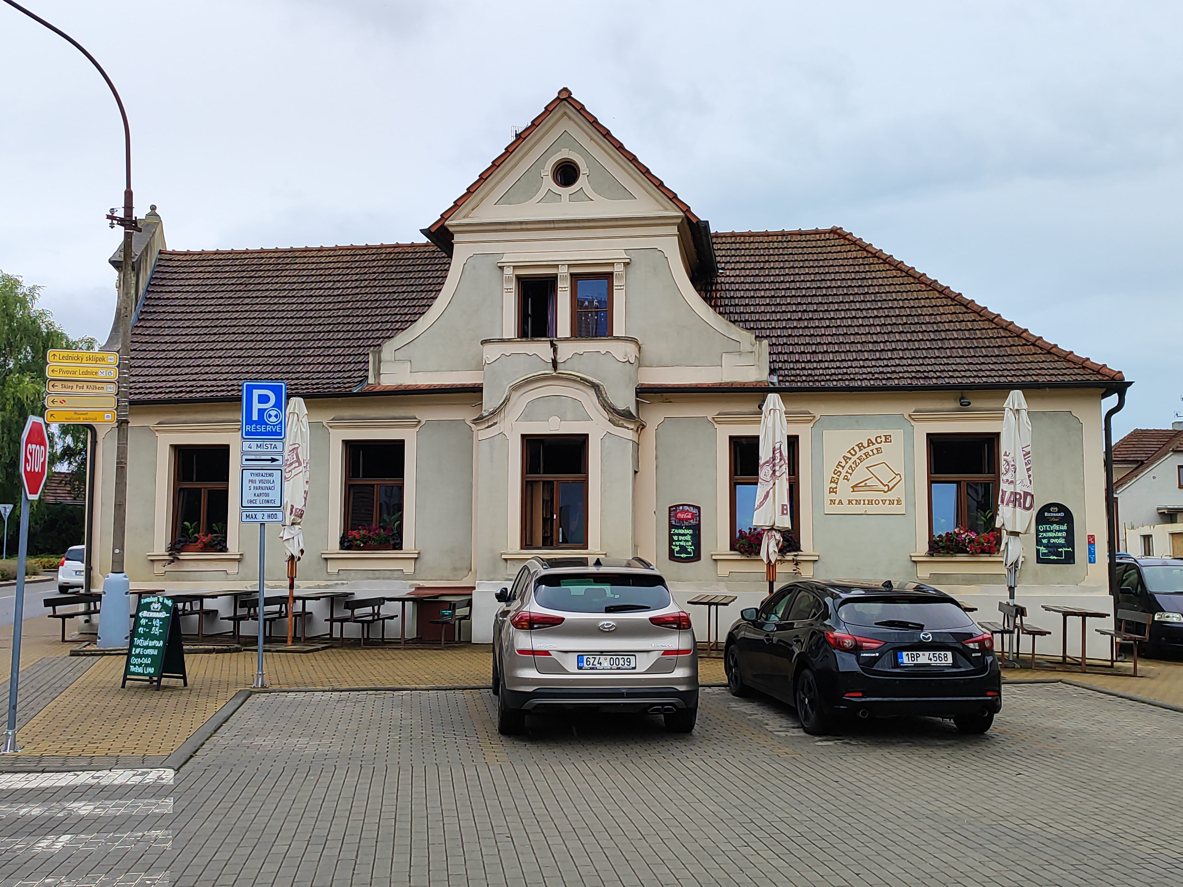 Restaurace a Pizzerie Na Knihovně foto 6