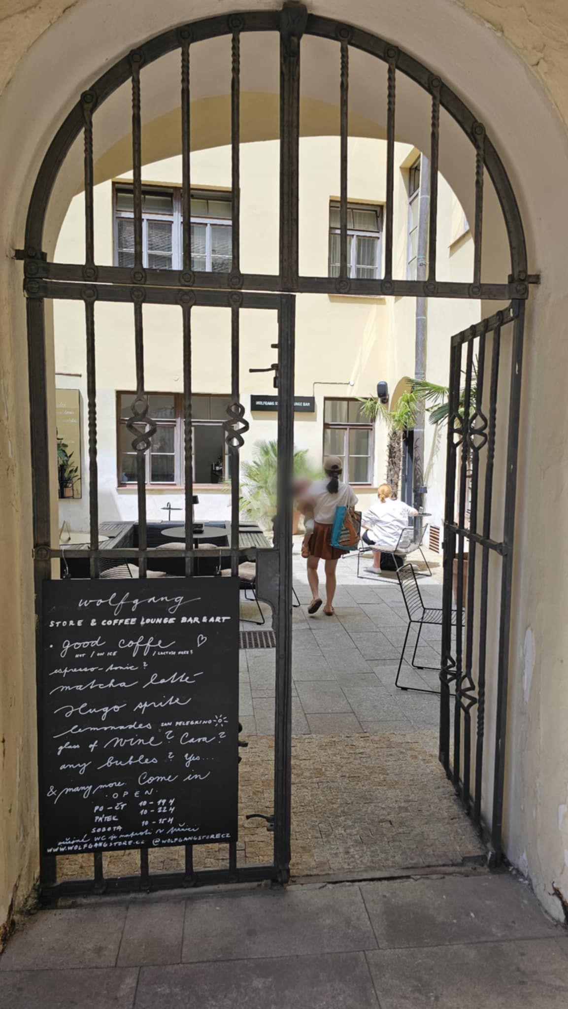 Wolfgang store cafe foto 2