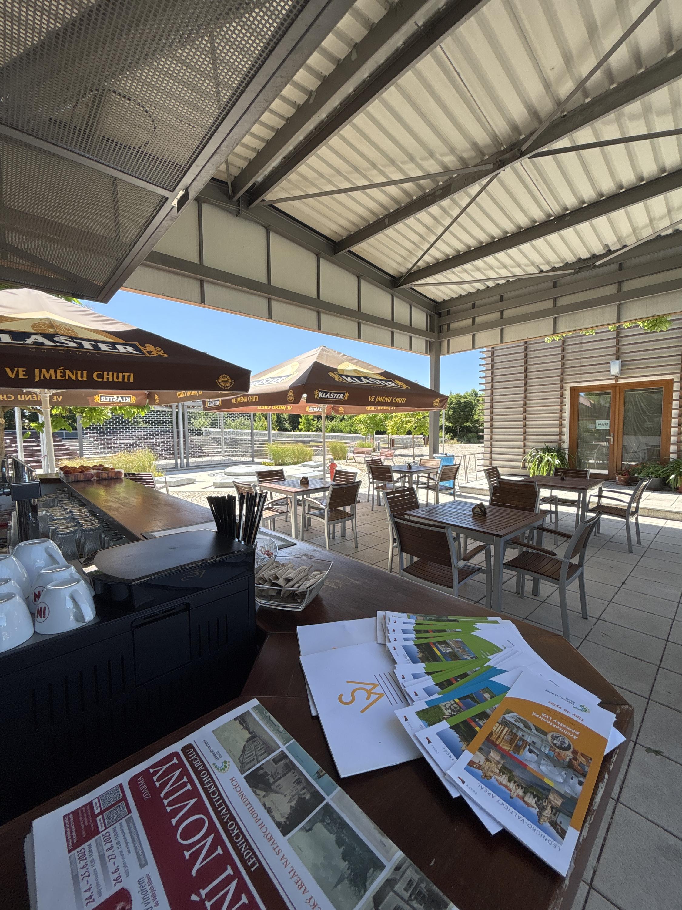 Bar na kolonádě foto 4