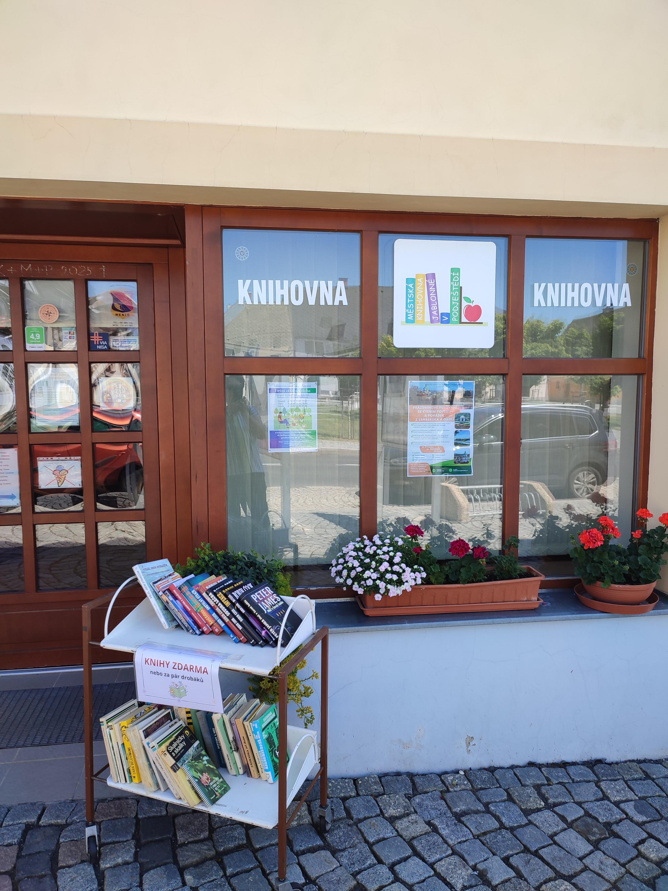 Městská knihovna Jablonné v Podještědí foto 2