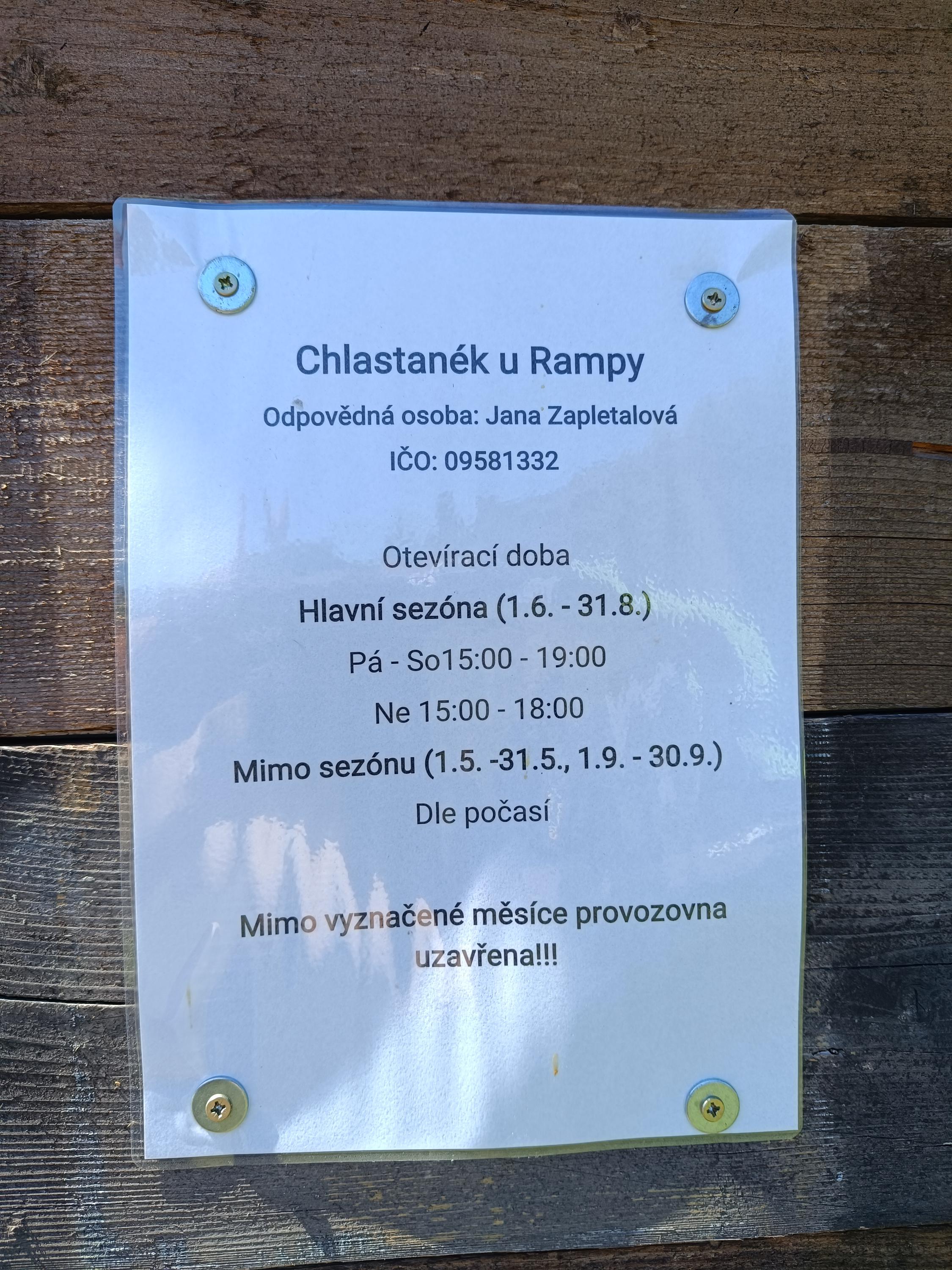 CHLASTÁNEK U RAMPY foto 5