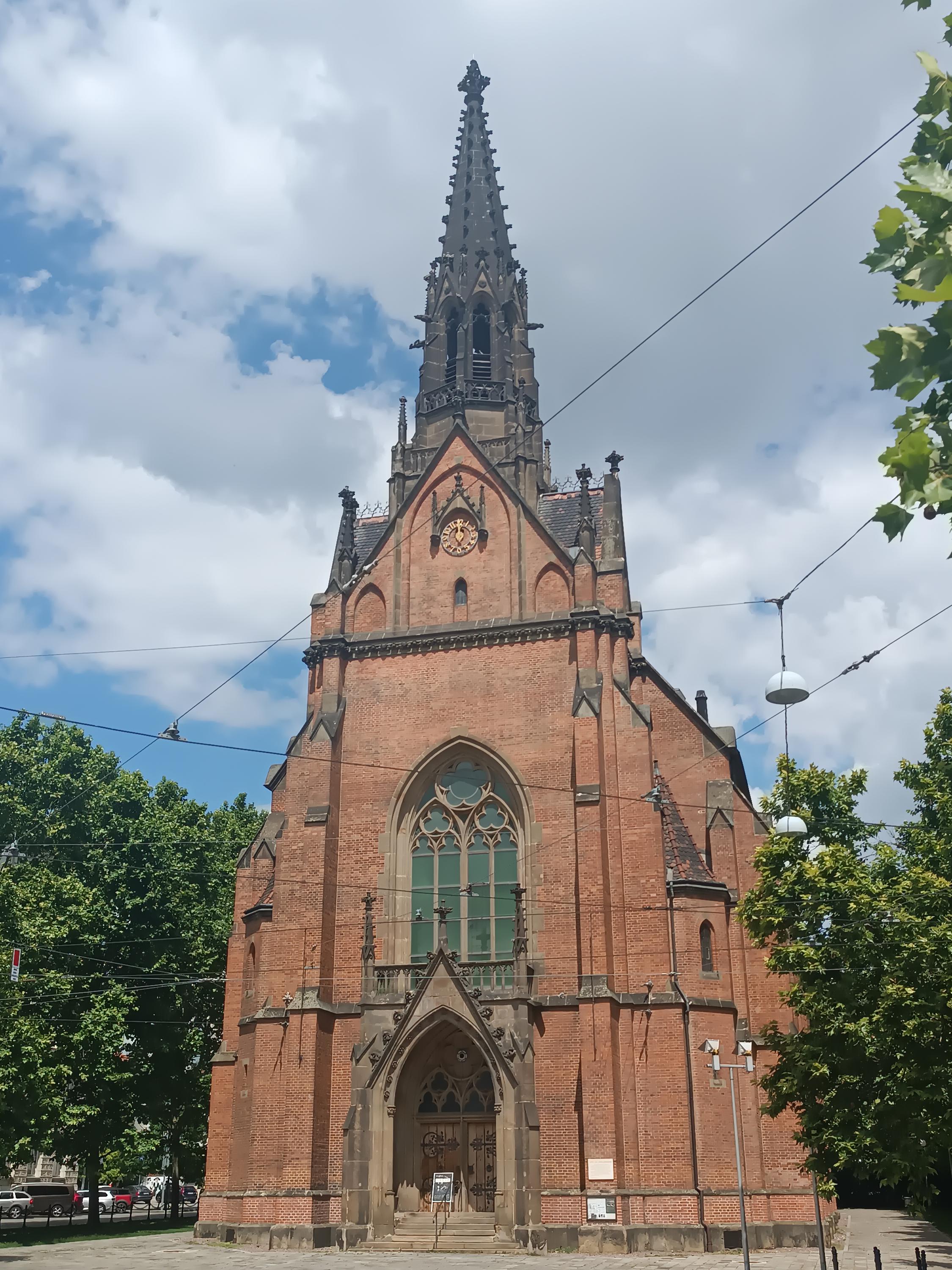 Červený kostel J. A. Komenského foto 3