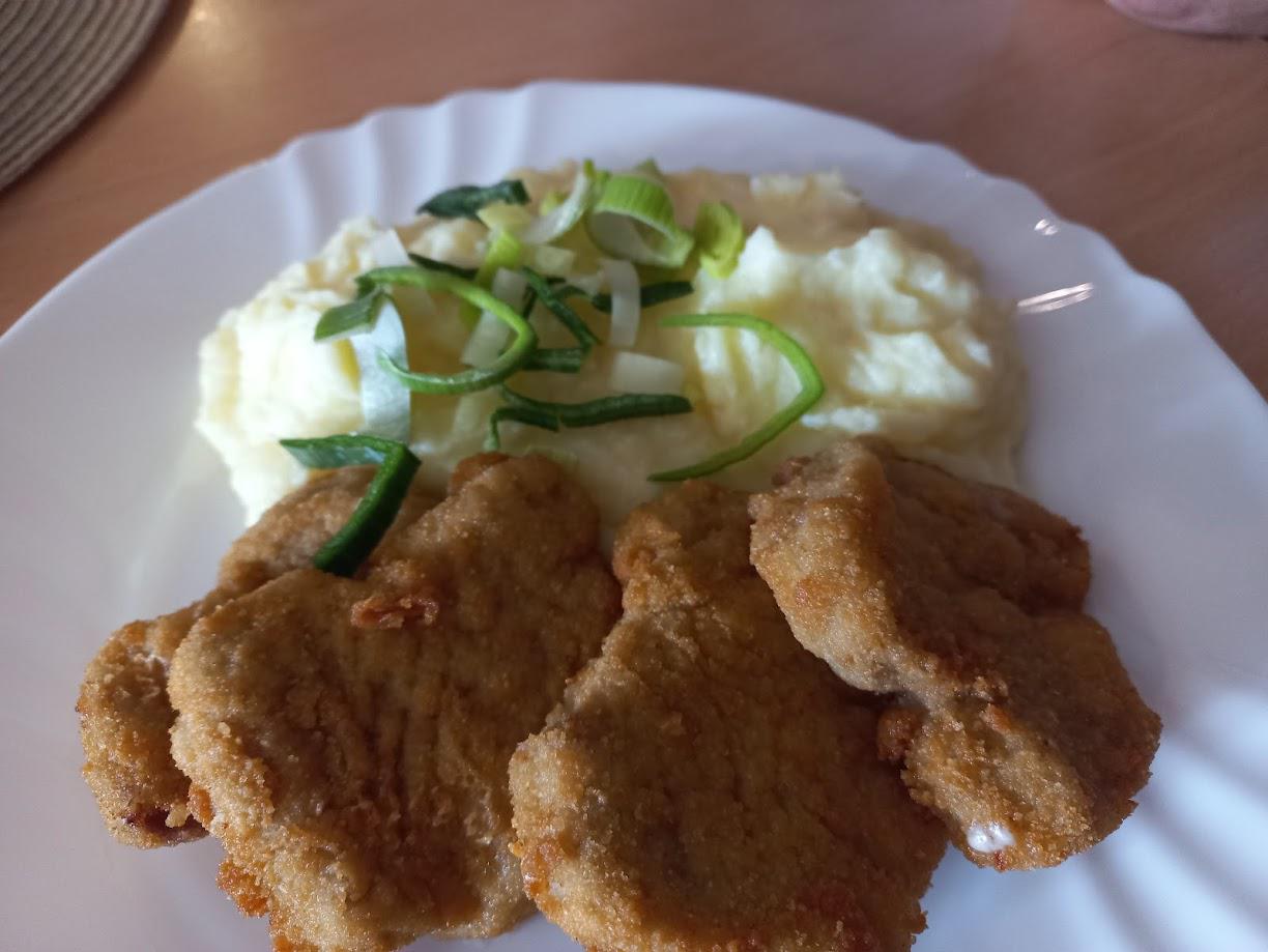 Kulturní dům a obecní restaurace U Kremlů foto 6