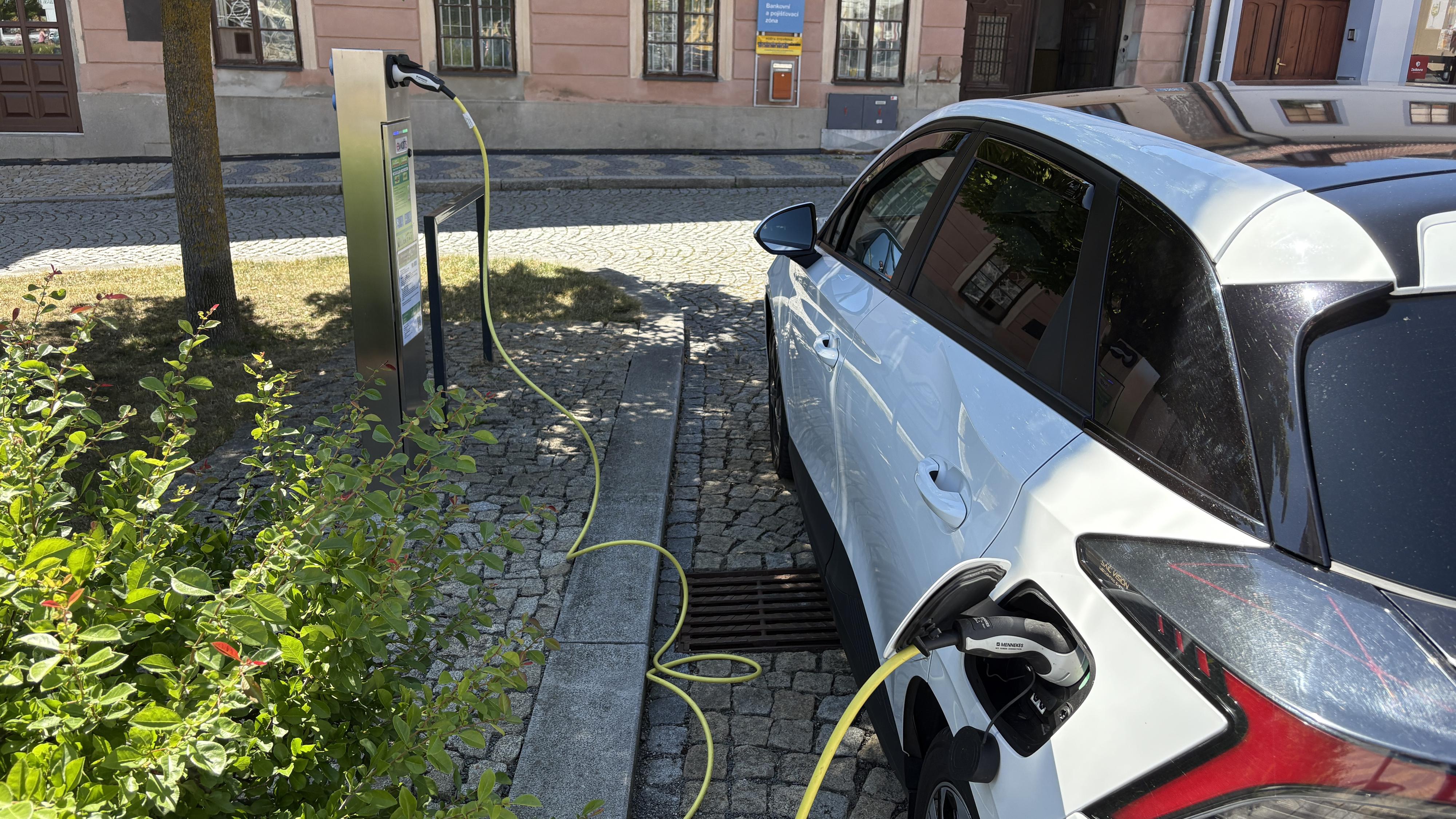 Město Bechyně - nabíjecí stanice foto 4