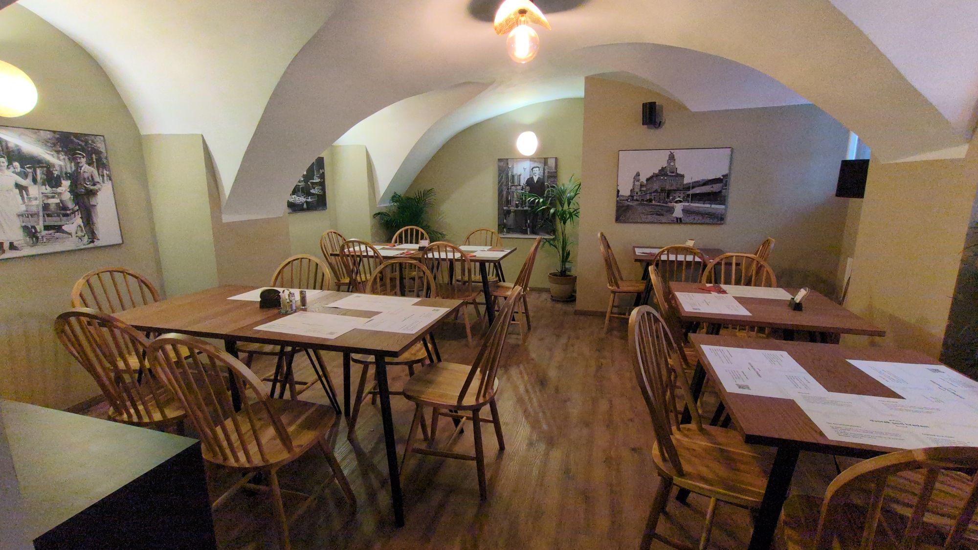 Restaurace Dvorek pod Hradem foto 2