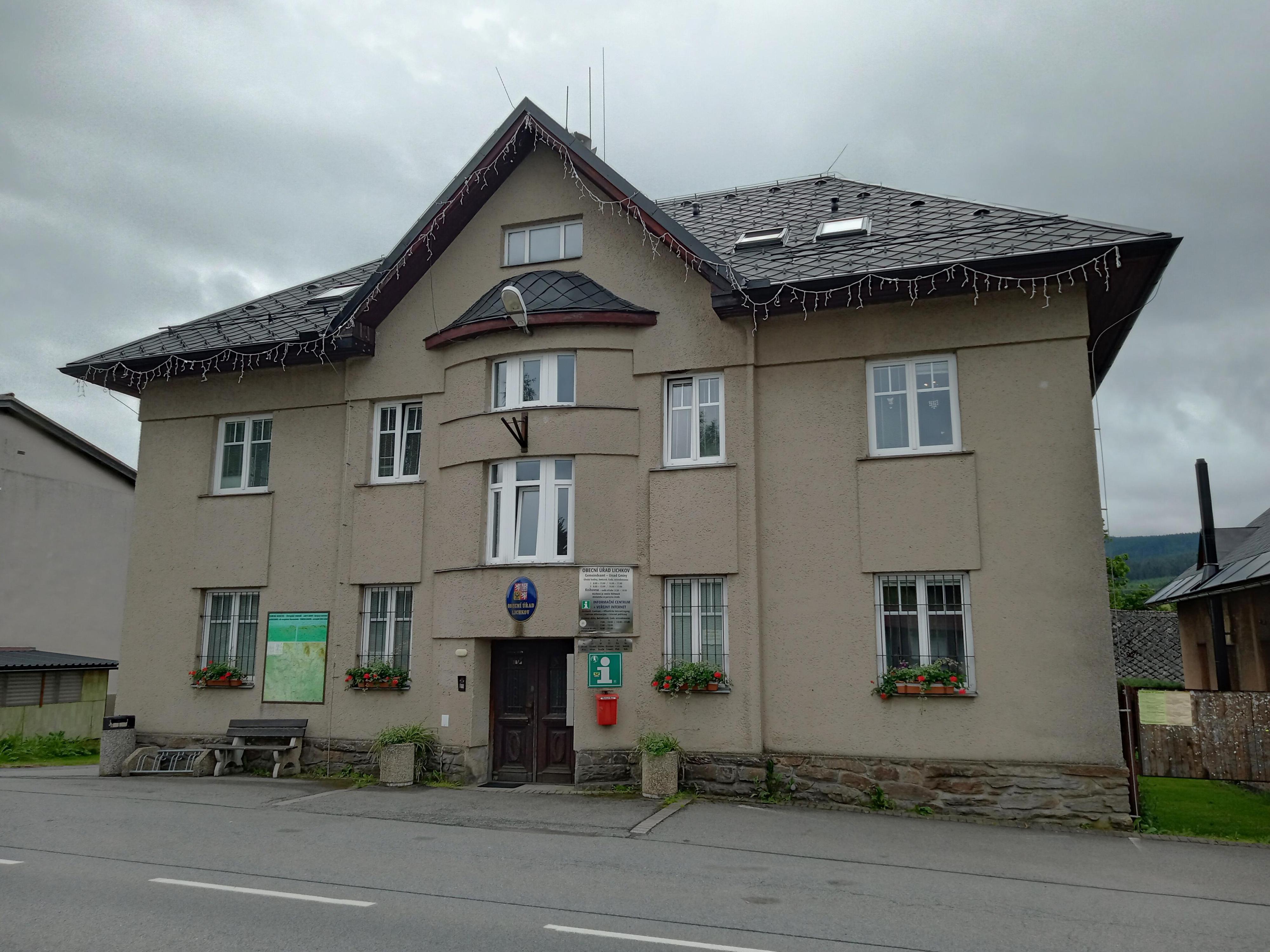 Lichkov - obecní úřad foto 3