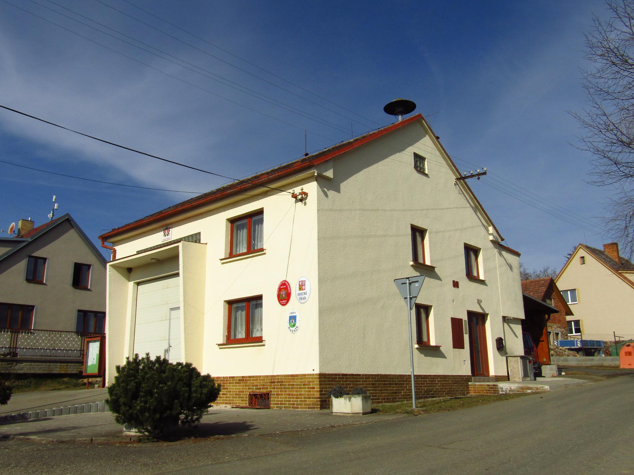 Rataje - obecní úřad foto 2
