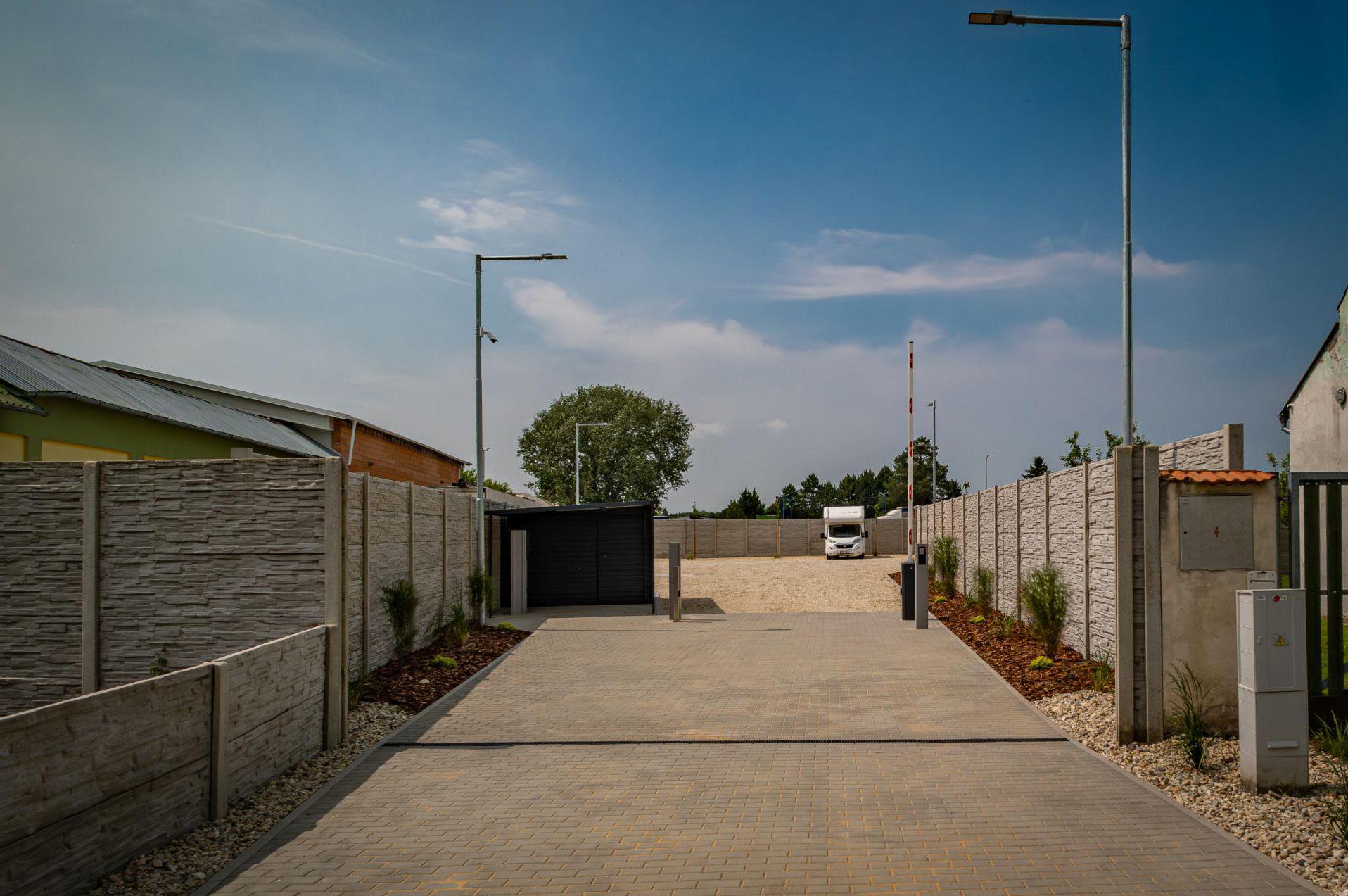 Stellplatz Point Březí