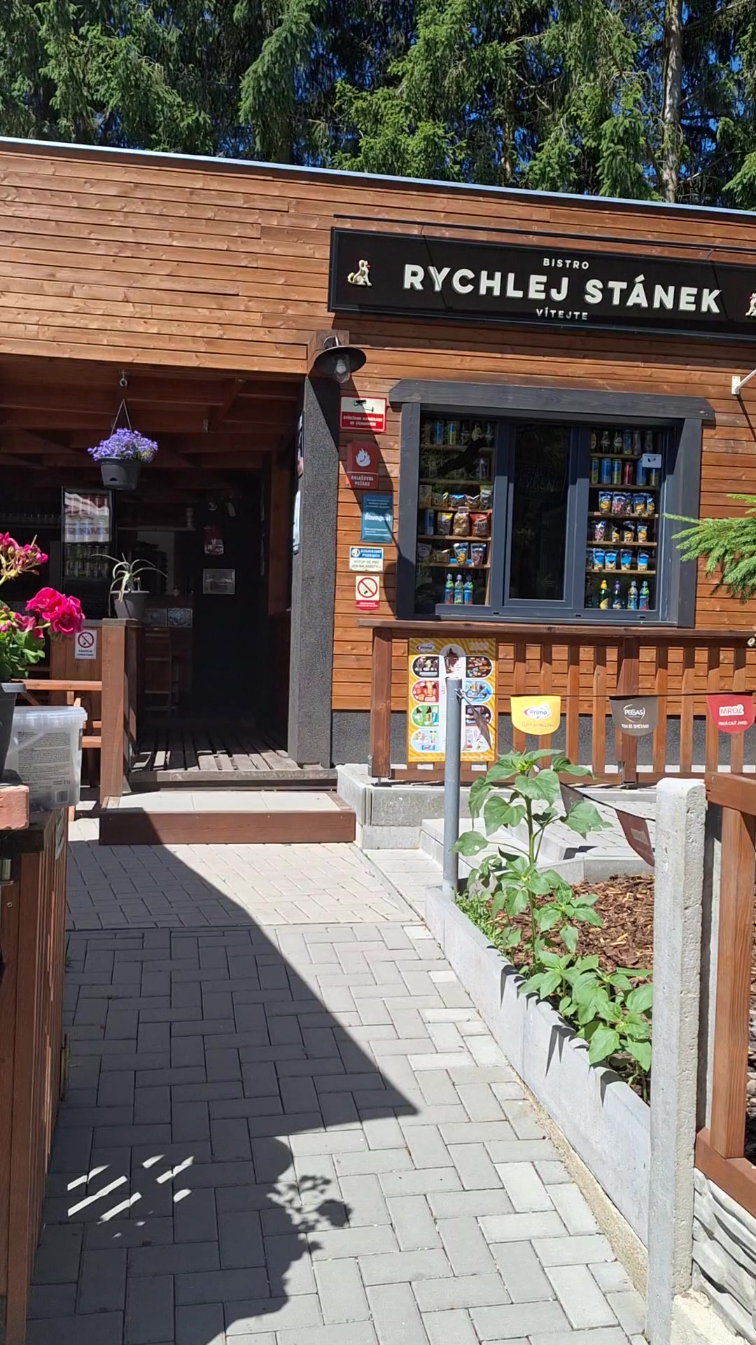 Rychlej stánek - bistro foto 2 (náhled videa)