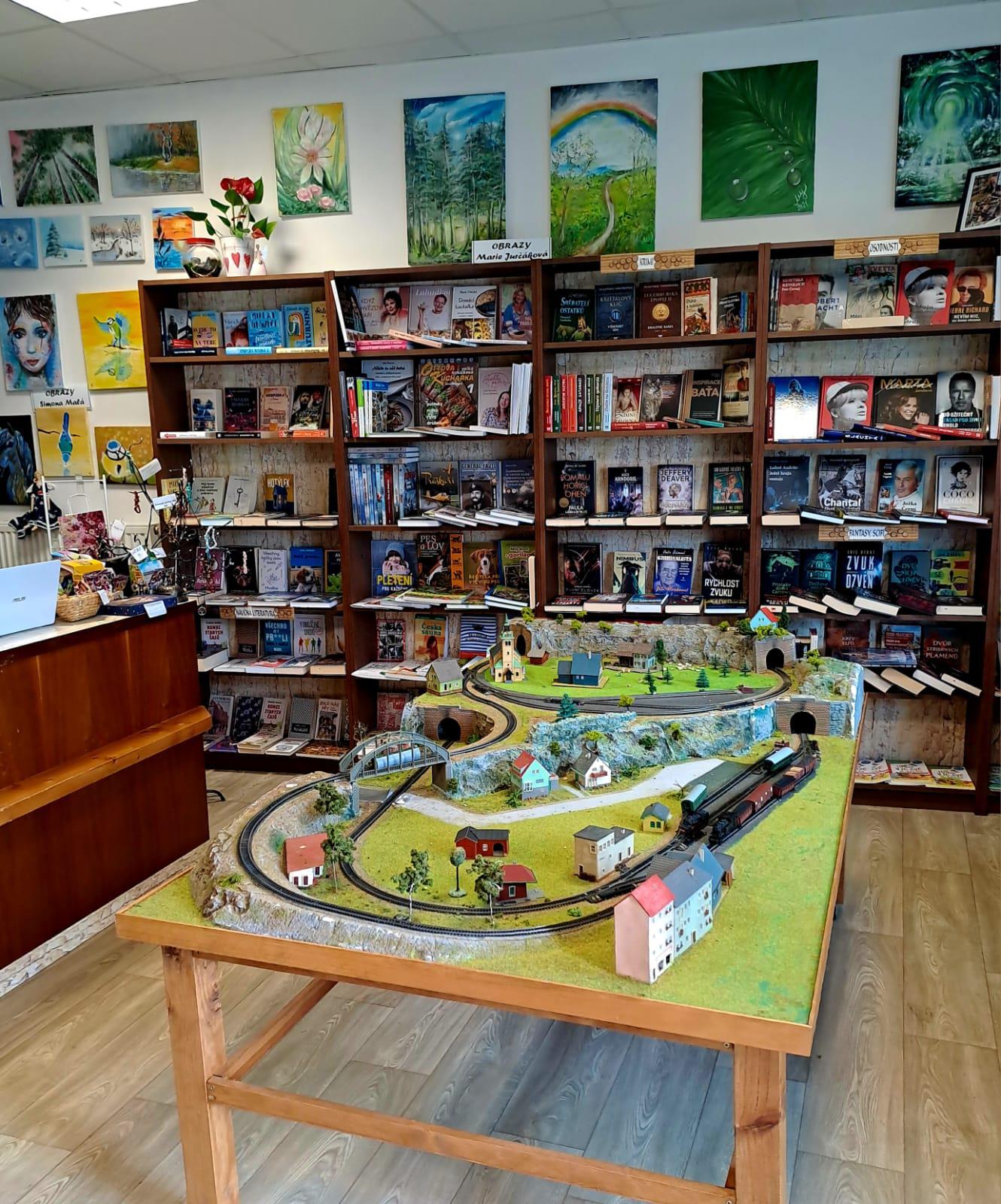 Knihkupectví Vizovice foto 3