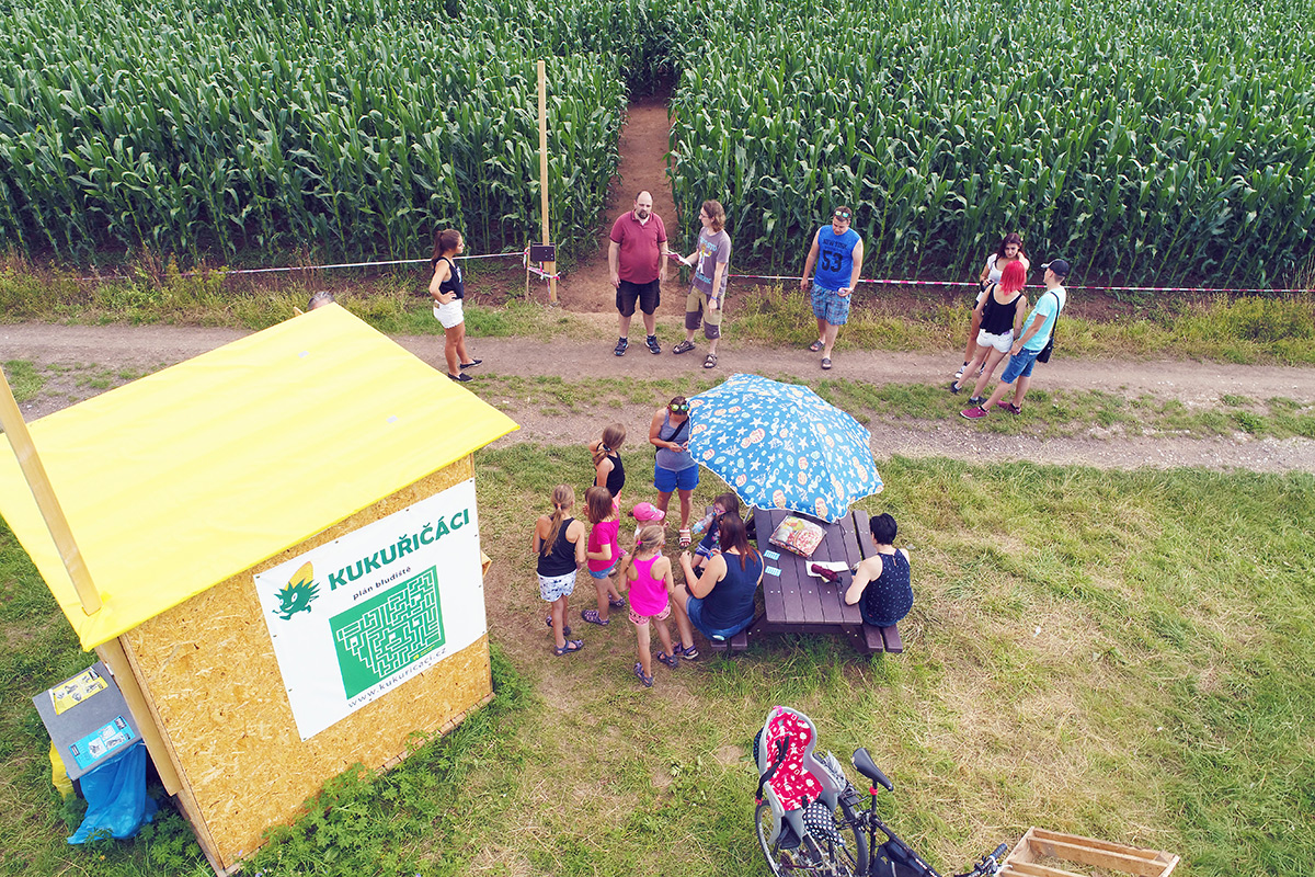 Kukuřičáci – Obří kukuřičné bludiště Vrbice