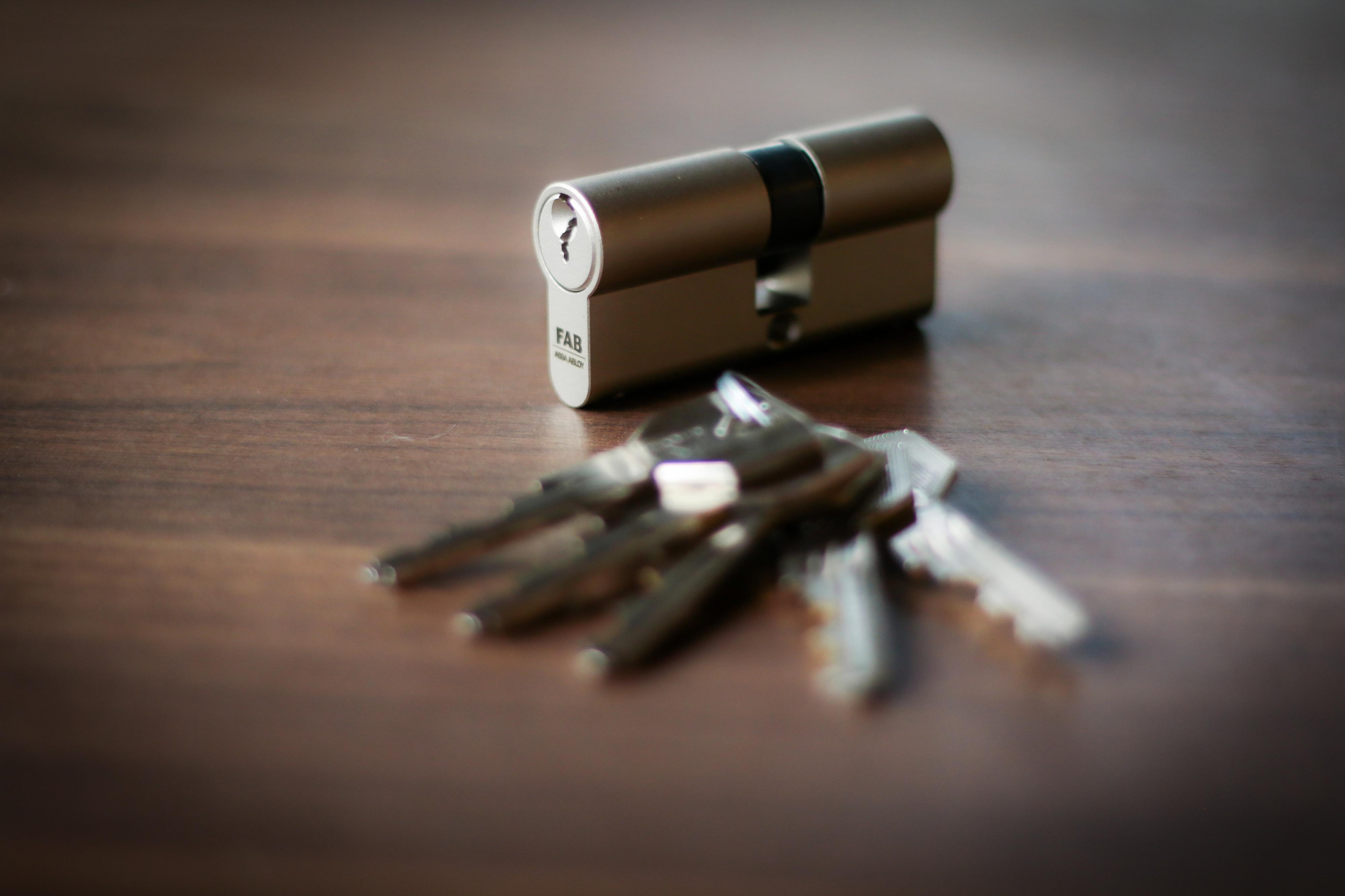 Zámečník - Nezůstaneš Venku foto 3