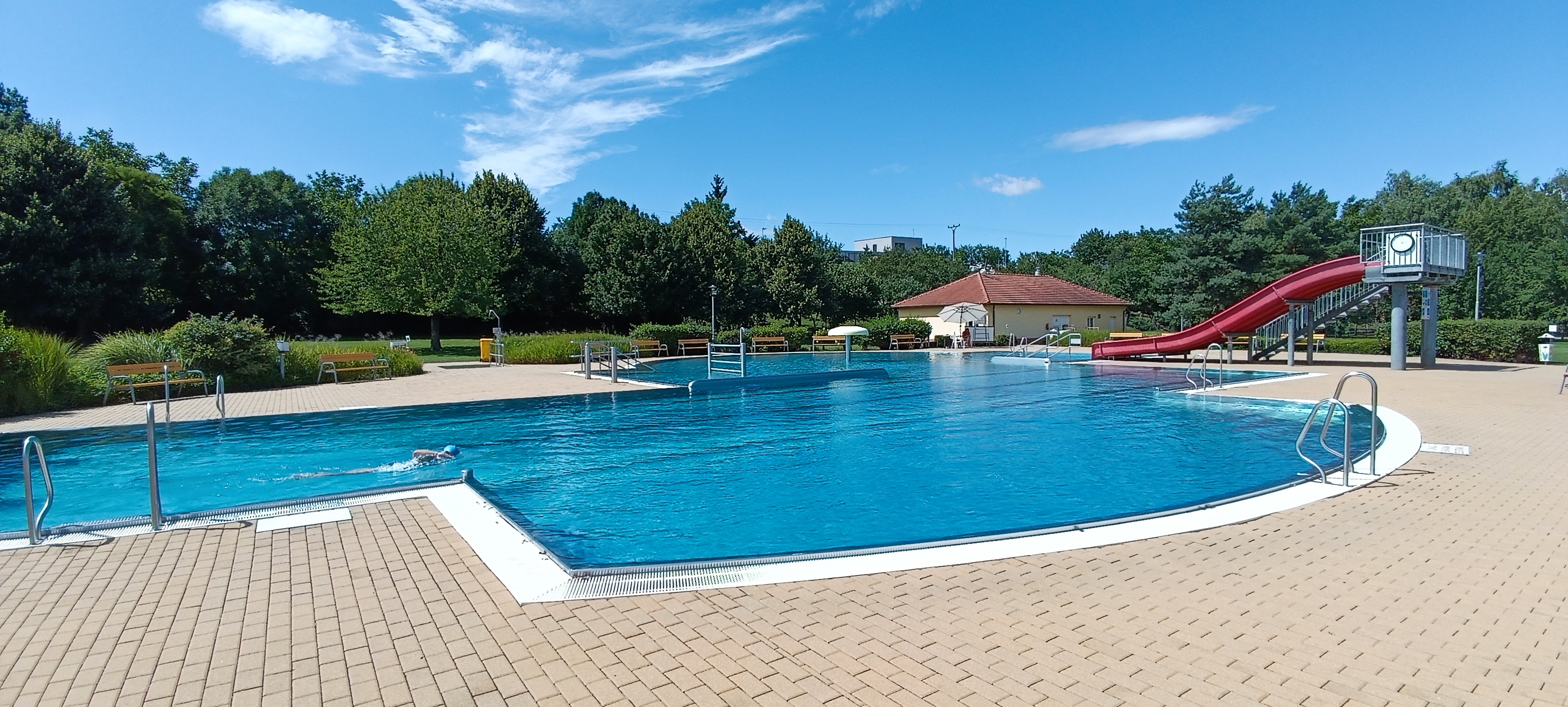 Koupaliště města Hluk foto 3