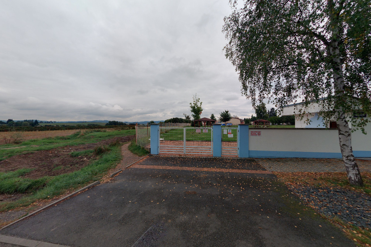 Multifunkční dobíjecí stanice Městské bazény Nepomuk