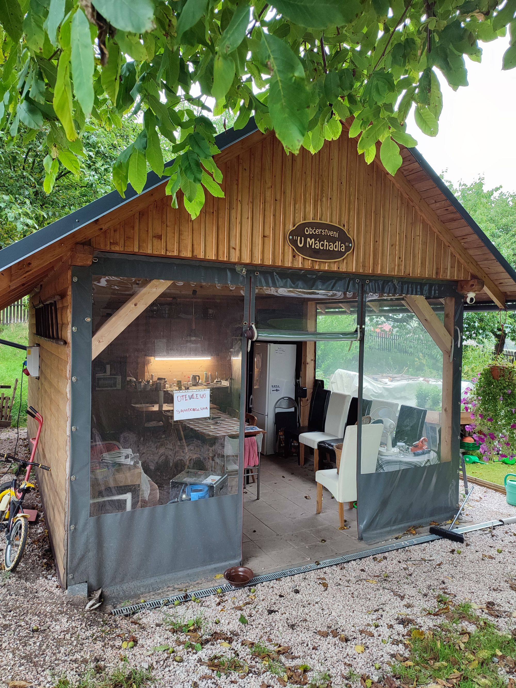 Občerstvení U Máchadla foto 2