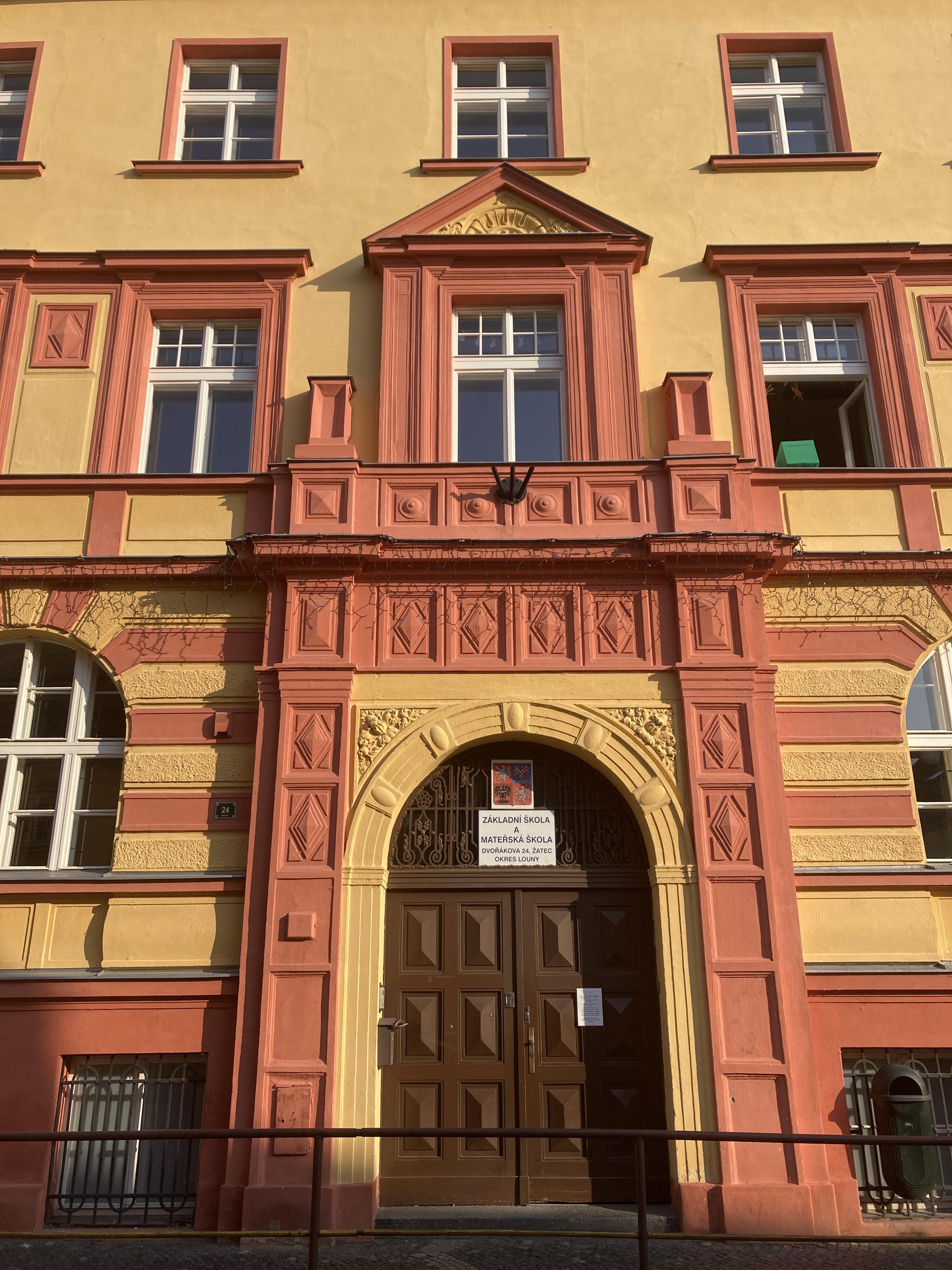 Základní škola a Mateřská škola, Žatec, Dvořákova 24, okres Louny foto 3